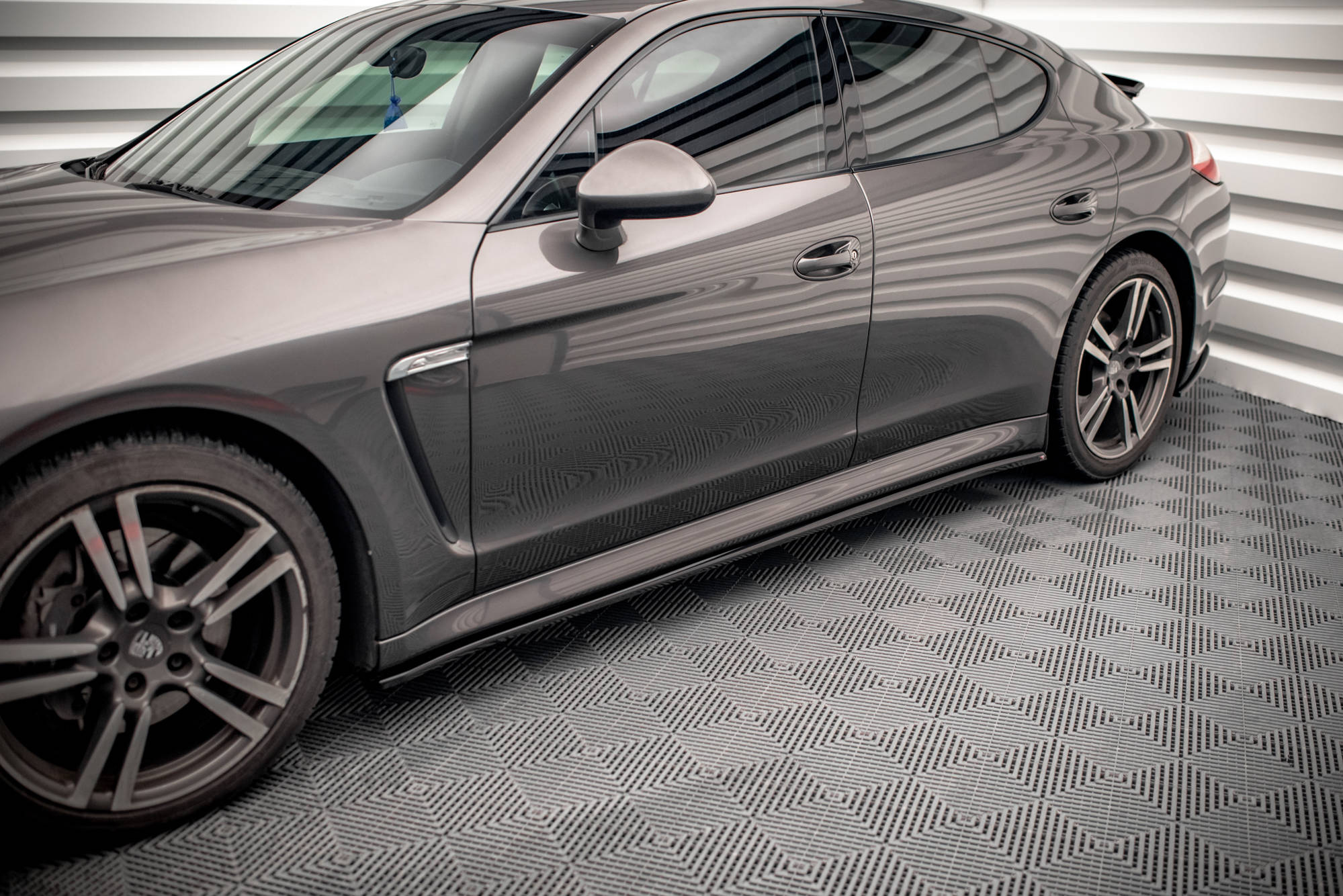Street+ Seitenschweller Leisten V.2 passend für Porsche Panamera / Panamera Diesel / Panamera Turbo 970 schwarz Hochglanz