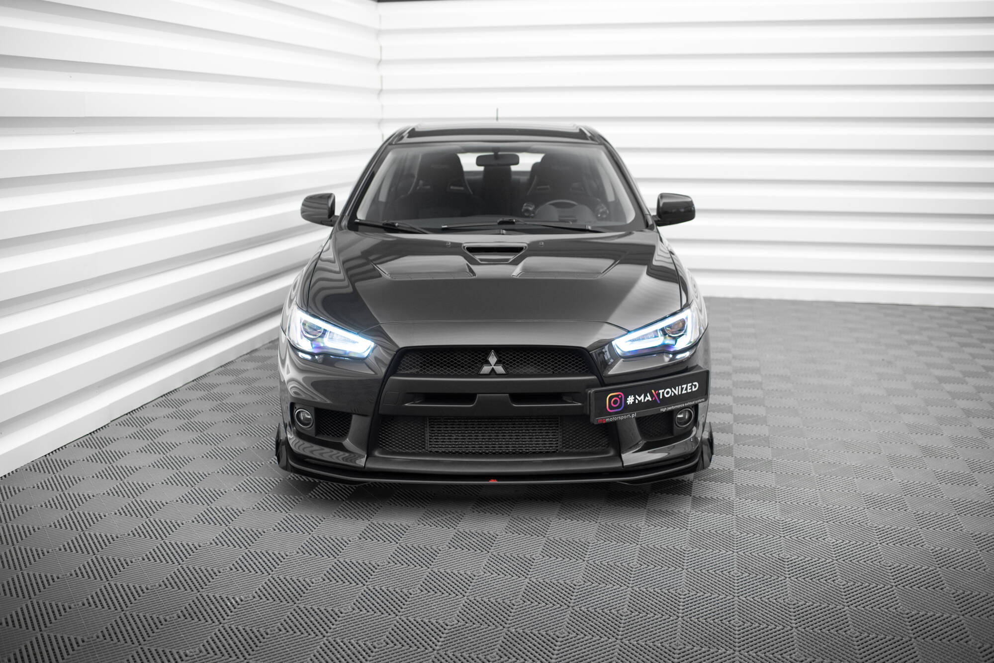 Front Stoßstange Flaps passend für Mitsubishi Lancer EVO X schwarz Hochglanz