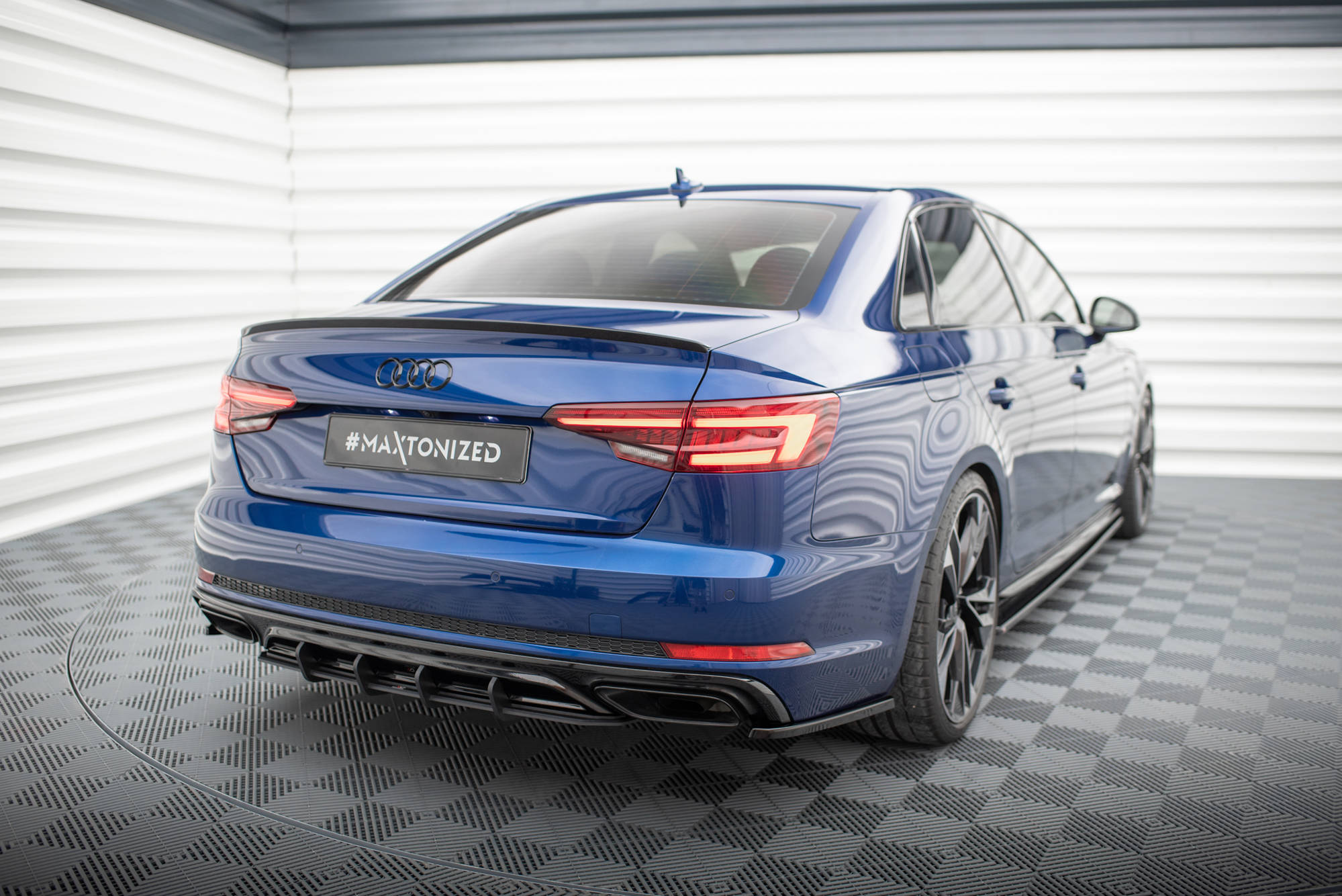 Street Pro Heckschürze Heck Ansatz Diffusor passend für Audi A4 Competition B9