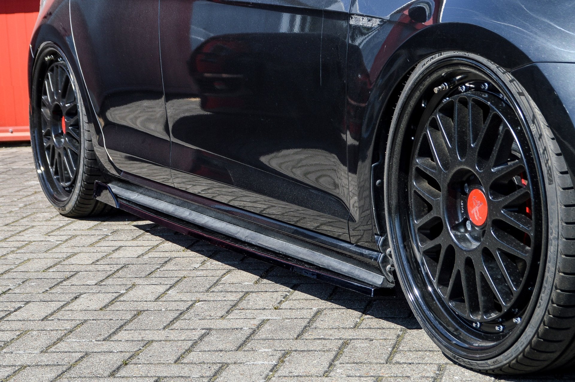 V2 Bodykit für VW Golf 7 GTI Schwarz Matt