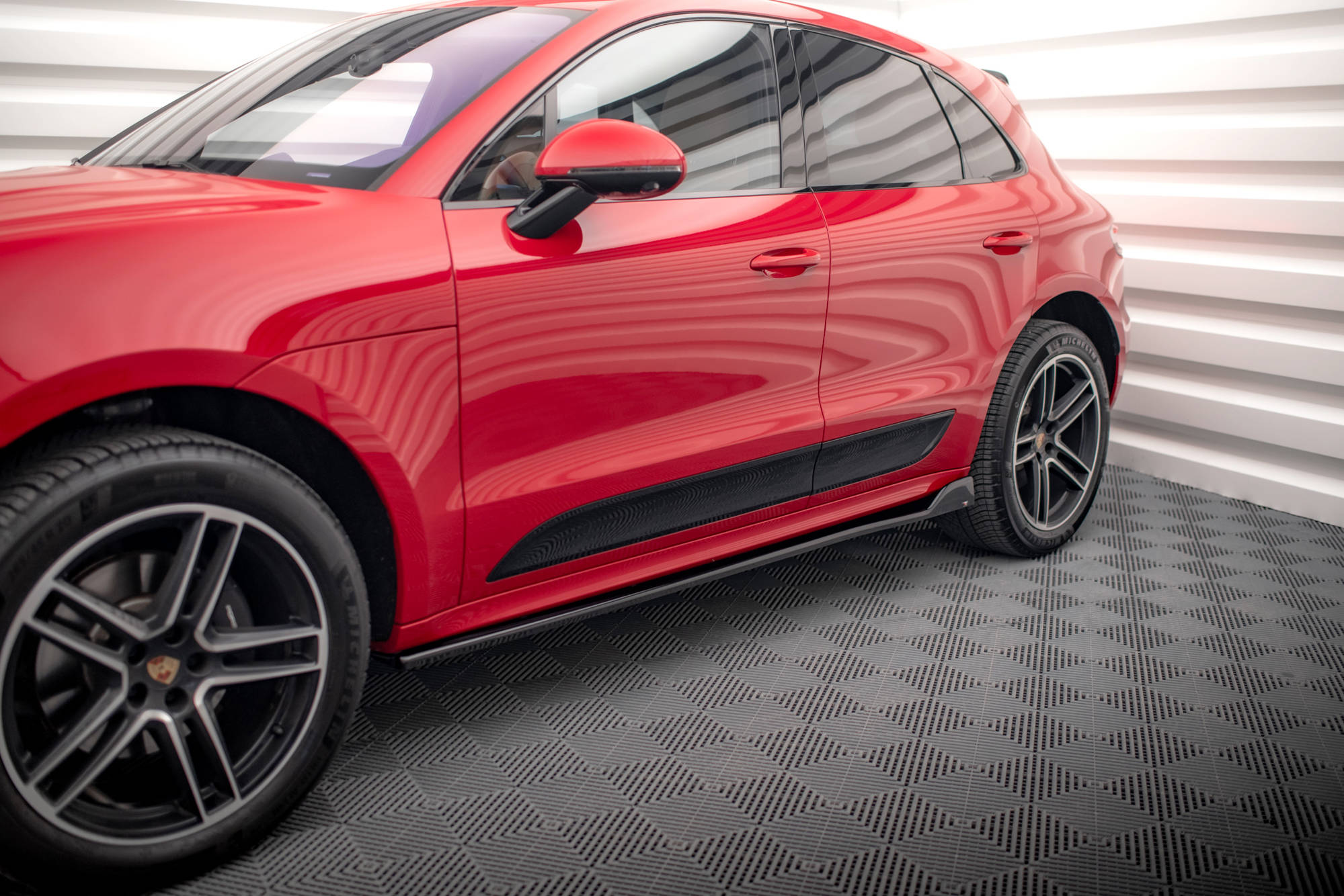 Street+ Seitenschweller Leisten V.2 passend für Porsche Macan Mk1 schwarz Hochglanz
