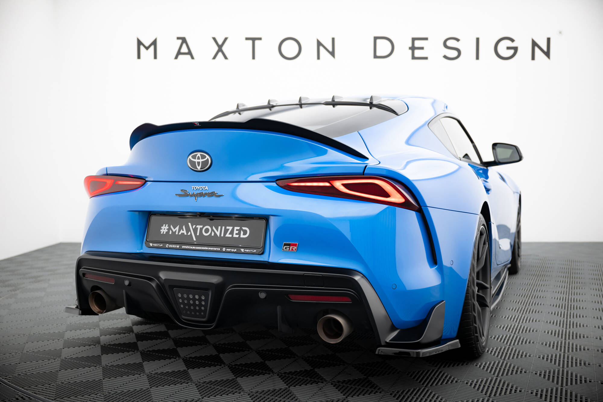 Heck Ansatz Flaps Diffusor V.1 für Toyota Supra Mk5 schwarz Hochglanz