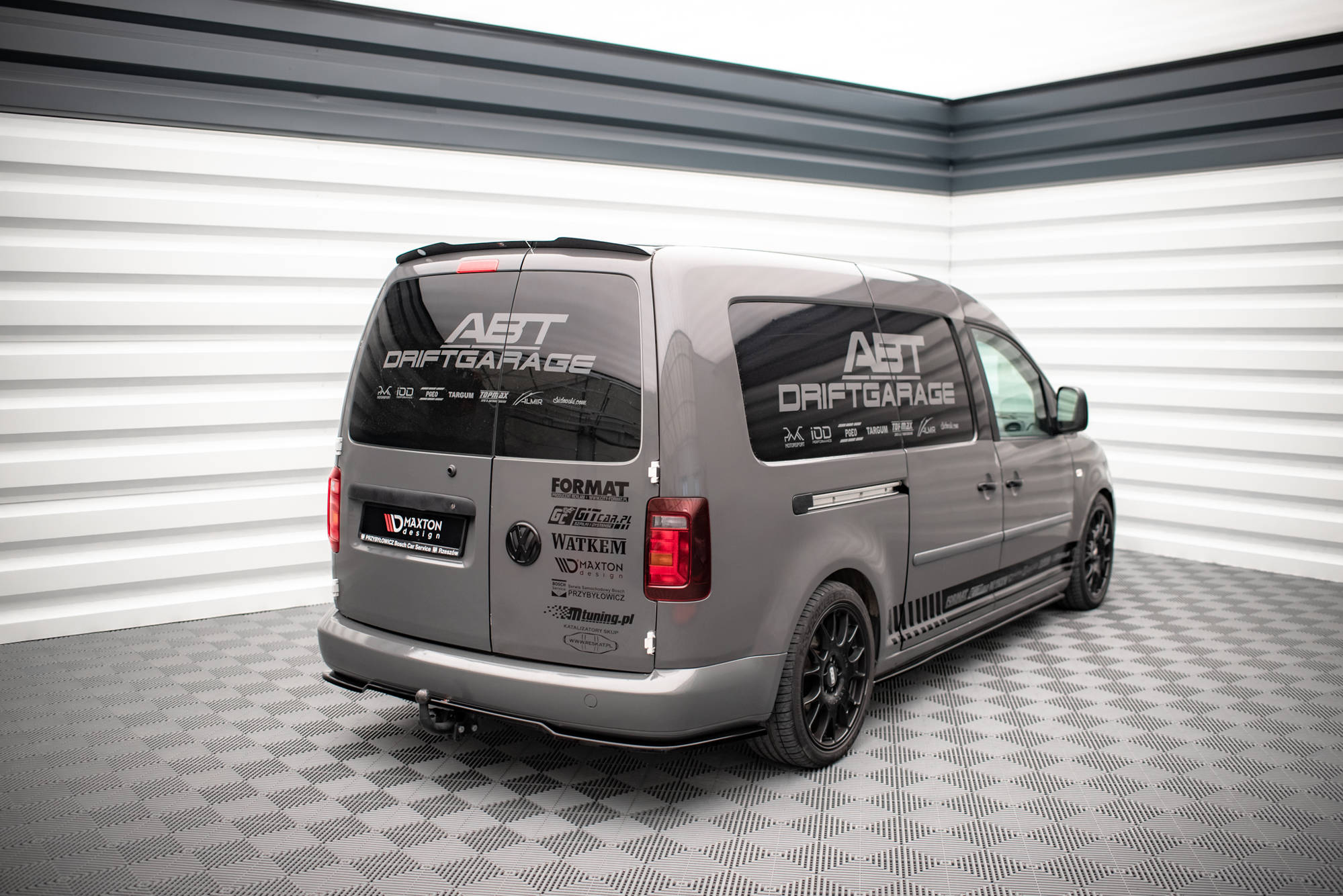 Heck Spoiler Aufsatz Abrisskante passend für VW Caddy Mk3 FL schwarz Hochglanz