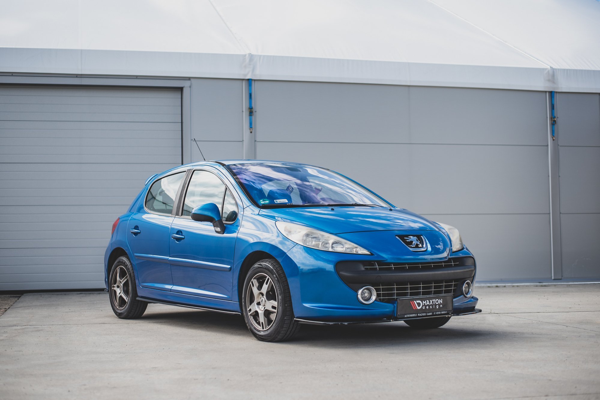 Front Ansatz für Peugeot 207 Sport schwarz Hochglanz