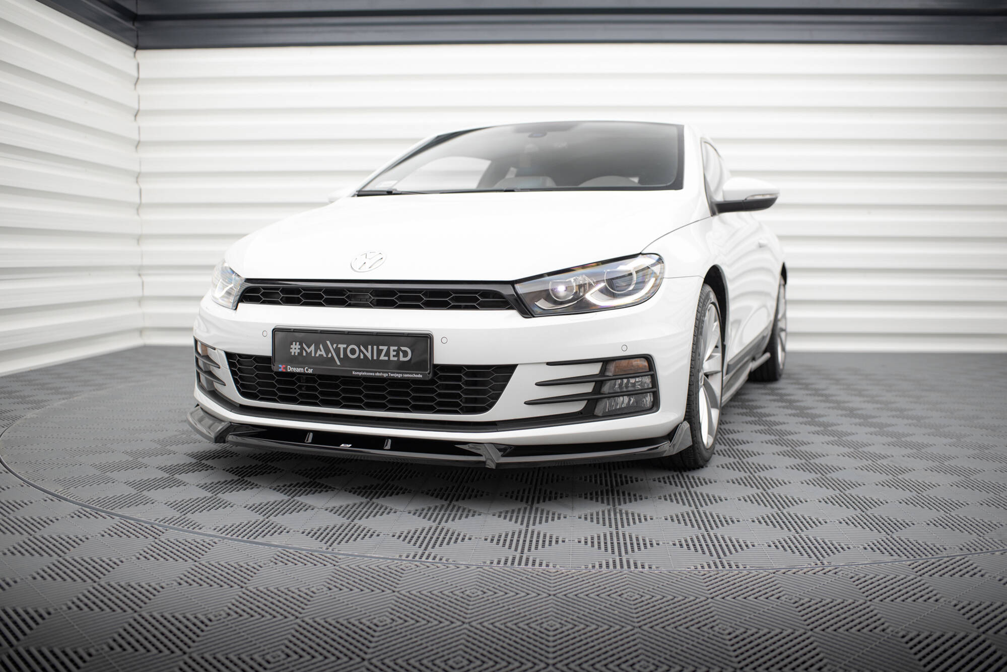 Street+ Spoilerlippe Front Ansatz V.2 passend für VW Scirocco Mk3 FL schwarz Hochglanz