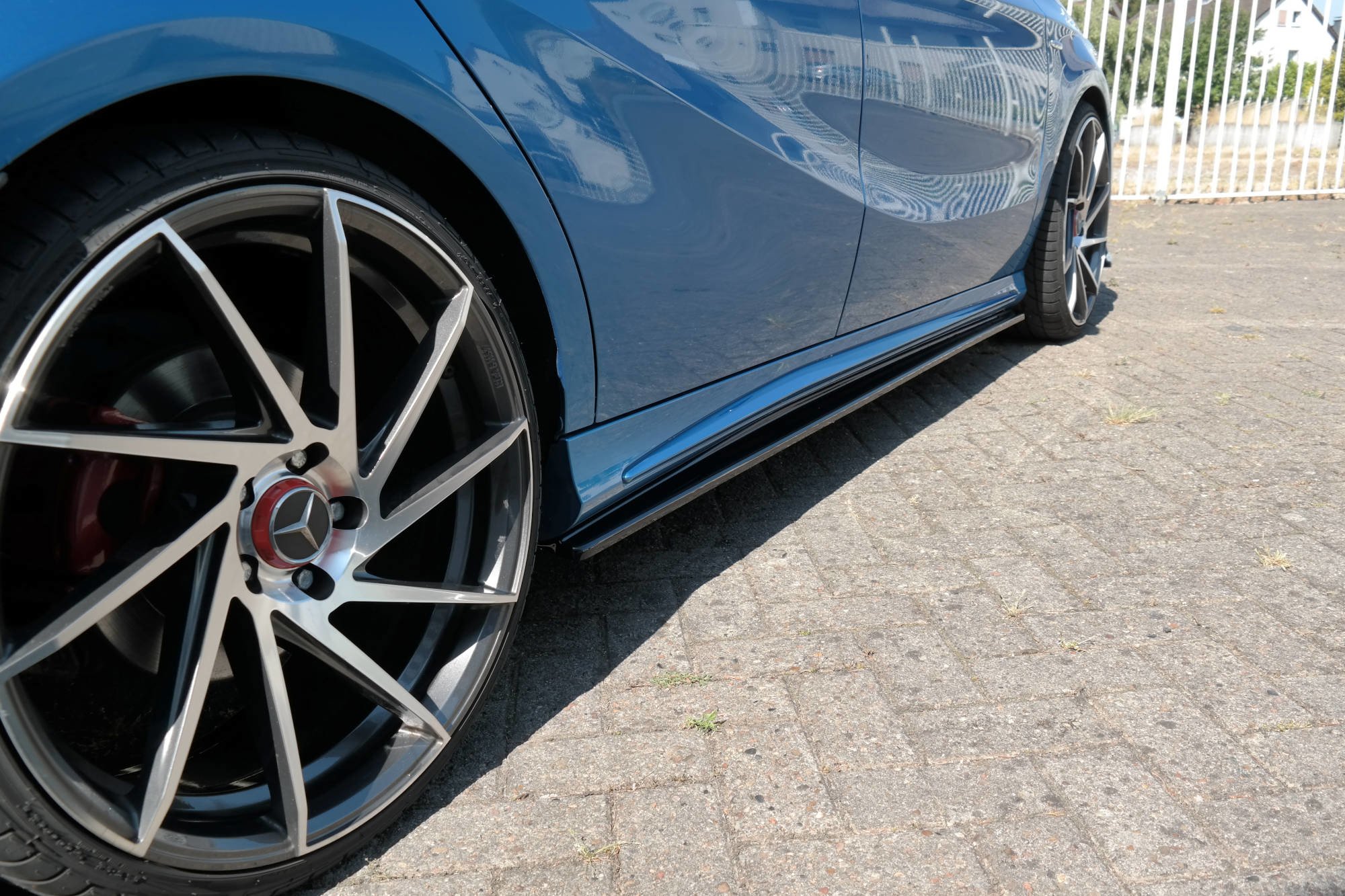Street+ Seitenschweller Leisten passend für Mercedes A AMG-Line W176 schwarz Hochglanz