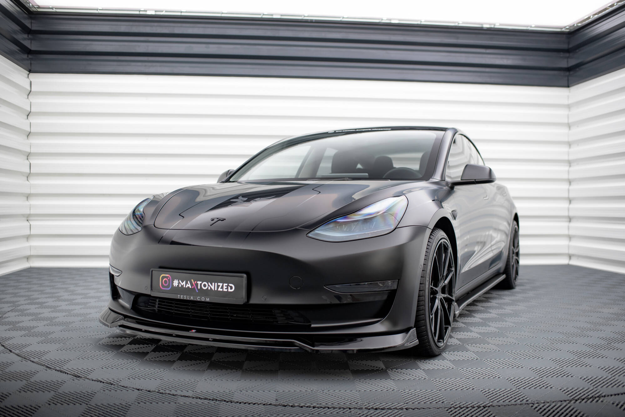 Frontlippe V.3 passend für Tesla Model 3 schwarz Hochglanz