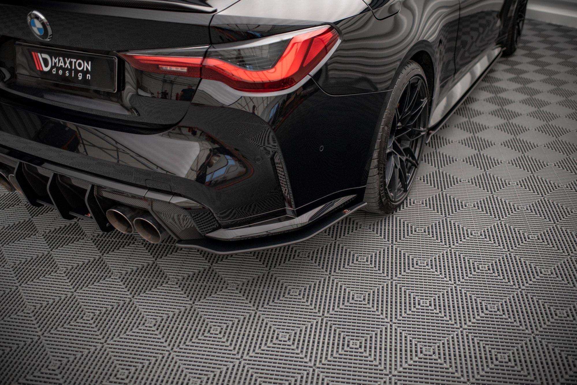 Street Pro Heck Ansatz Flaps passend für BMW M4 G82 rot