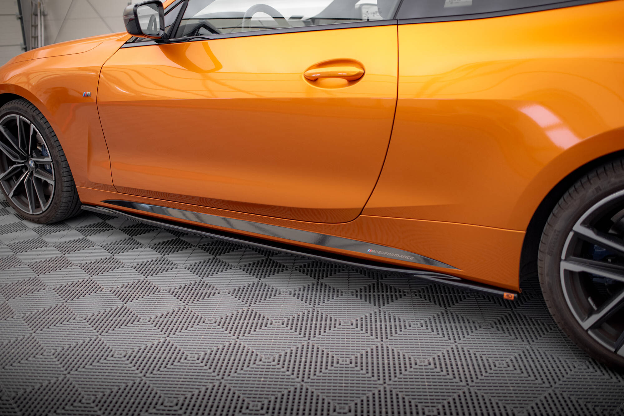 Street+ Seitenschweller Leisten V.3 passend für BMW 4er M-Paket / M440i G22 / G23 / G22 FL / G23 FL schwarz Hochglanz