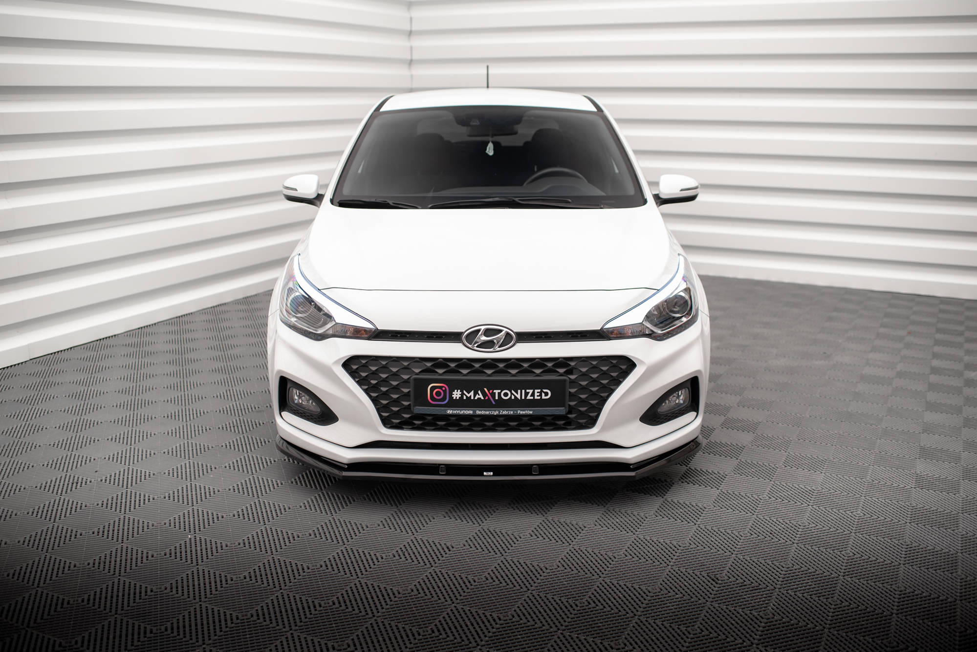 Street+ Spoilerlippe Front Ansatz V.1 passend für Hyundai I20 Mk2 FL schwarz Hochglanz