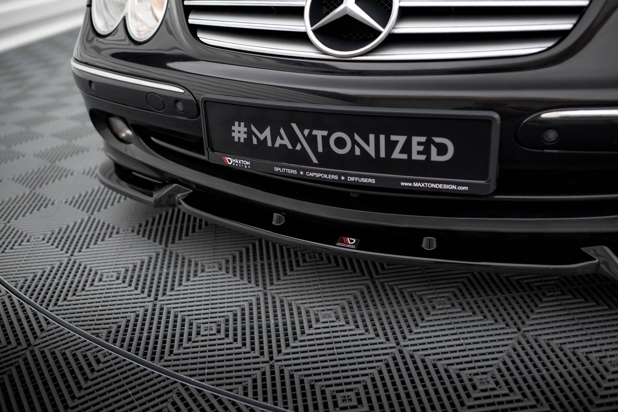 Street+ Spoilerlippe Front Ansatz V.2 passend für Mercedes CLK W209 schwarz Hochglanz