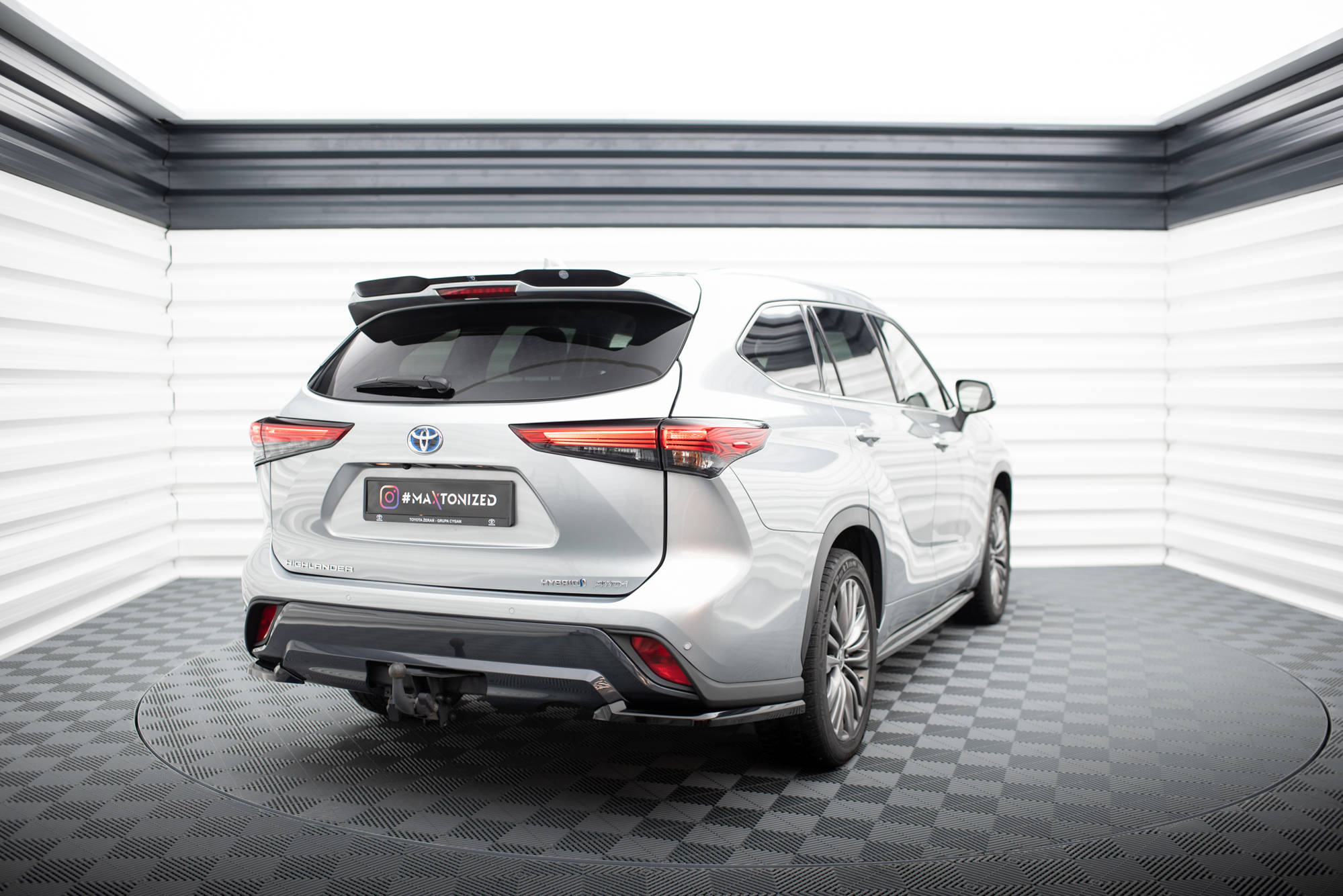 Heck Spoiler Aufsatz Abrisskante passend für Toyota Highlander Mk4 schwarz Hochglanz