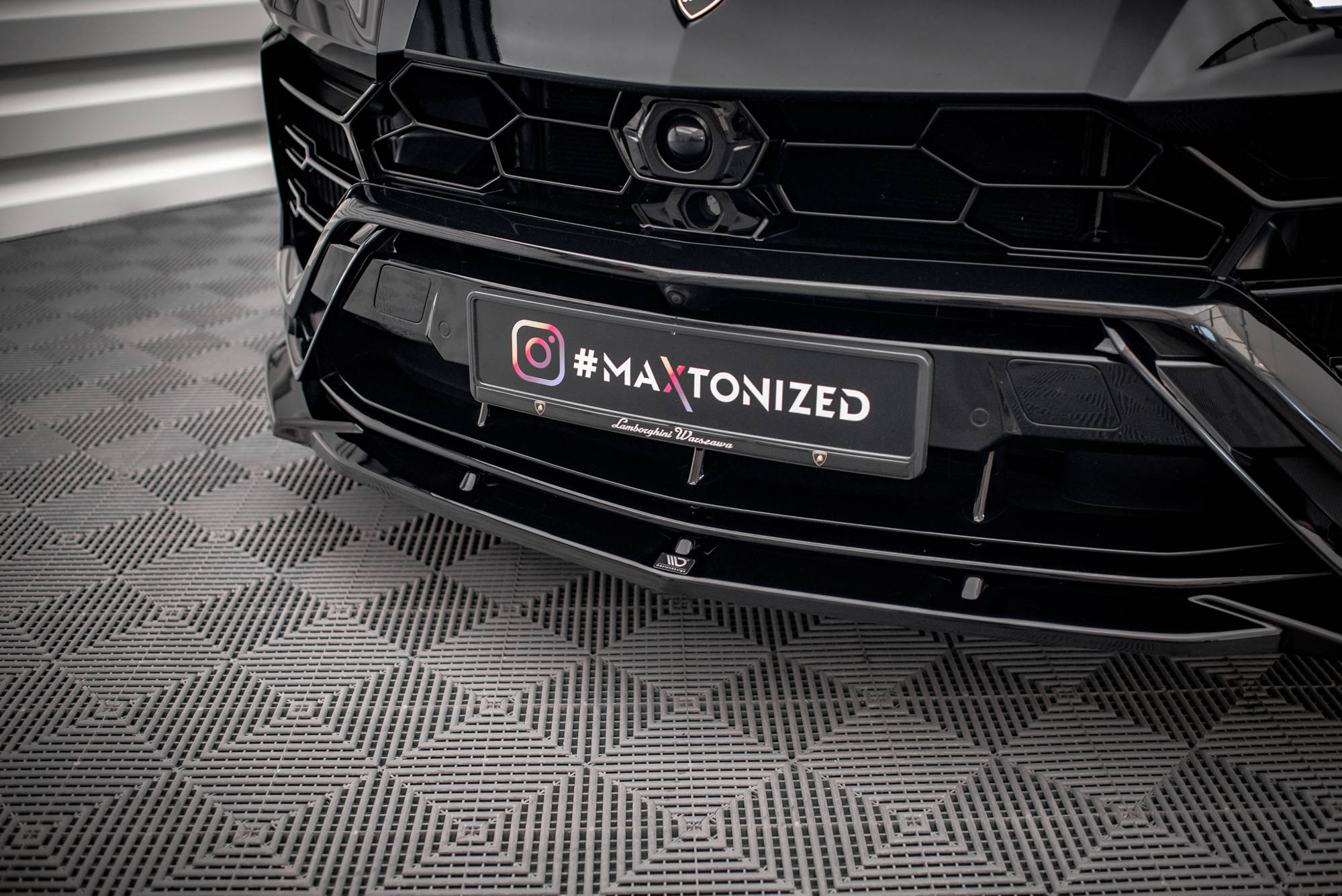 Frontlippe V.2 passend für Lamborghini Urus Mk1 schwarz Hochglanz