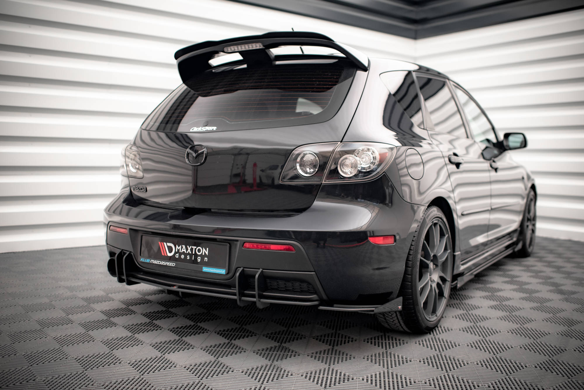 Hintere Seiten Flaps passend für Mazda 3 MPS Mk1 schwarz Hochglanz