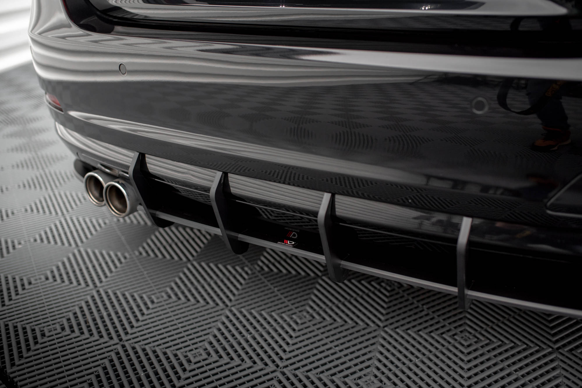 Street Pro Heck Ansatz Diffusor + Flaps passend für BMW 4er Gran Coupe F36 SCHWARZ-ROT + Hochglanz Flaps