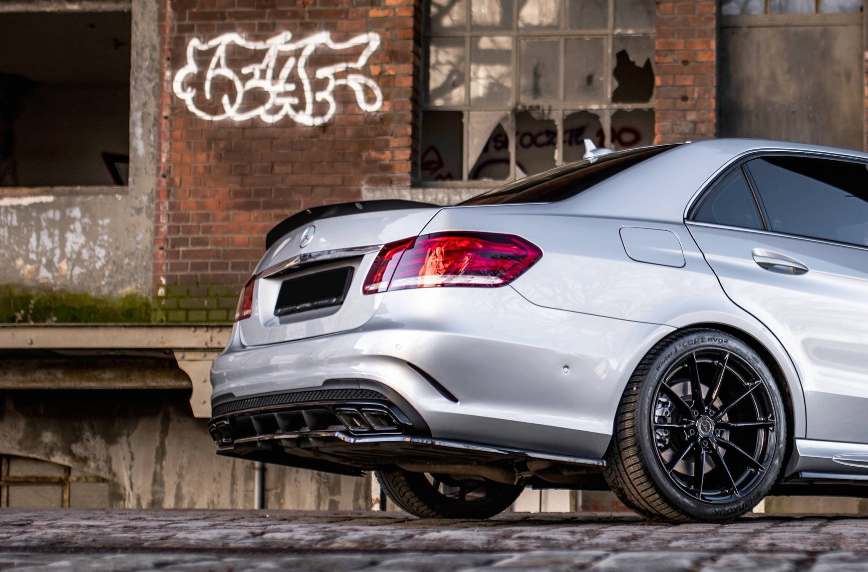 Heck Spoiler Aufsatz Abrisskante passend für Mercedes E63 AMG / AMG-Line / Standard Limousine W212 FL schwarz Hochglanz