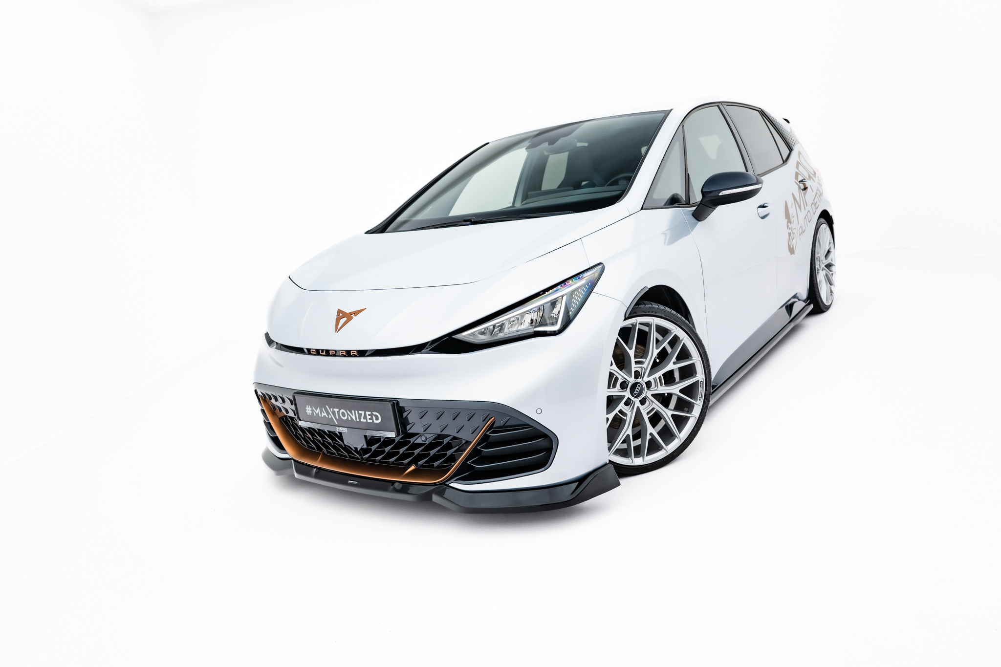 Frontlippe V.2 passend für CUPRA Born Mk1 schwarz Hochglanz