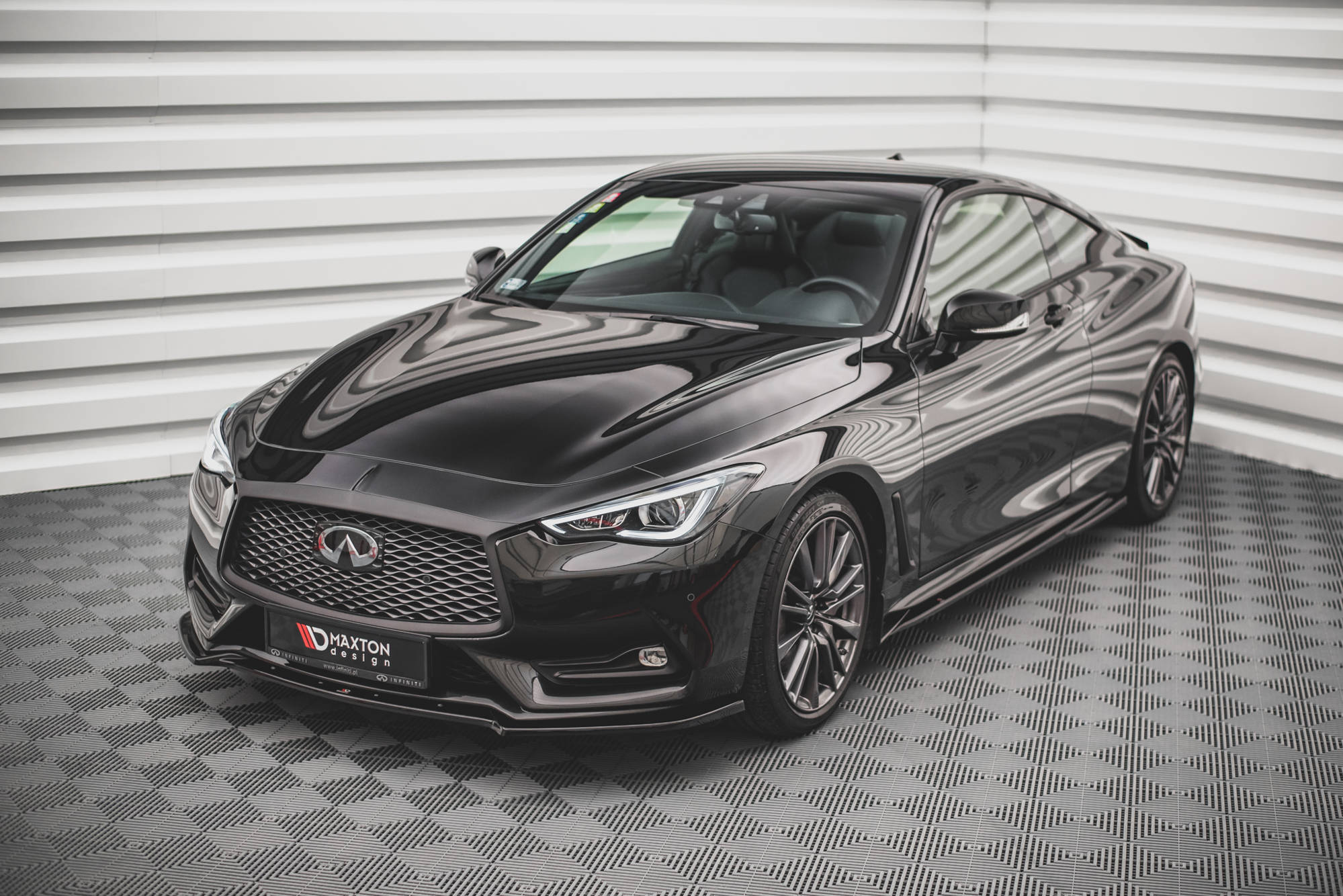 Frontlippe passend für Infiniti Q60 S Mk2 schwarz Hochglanz