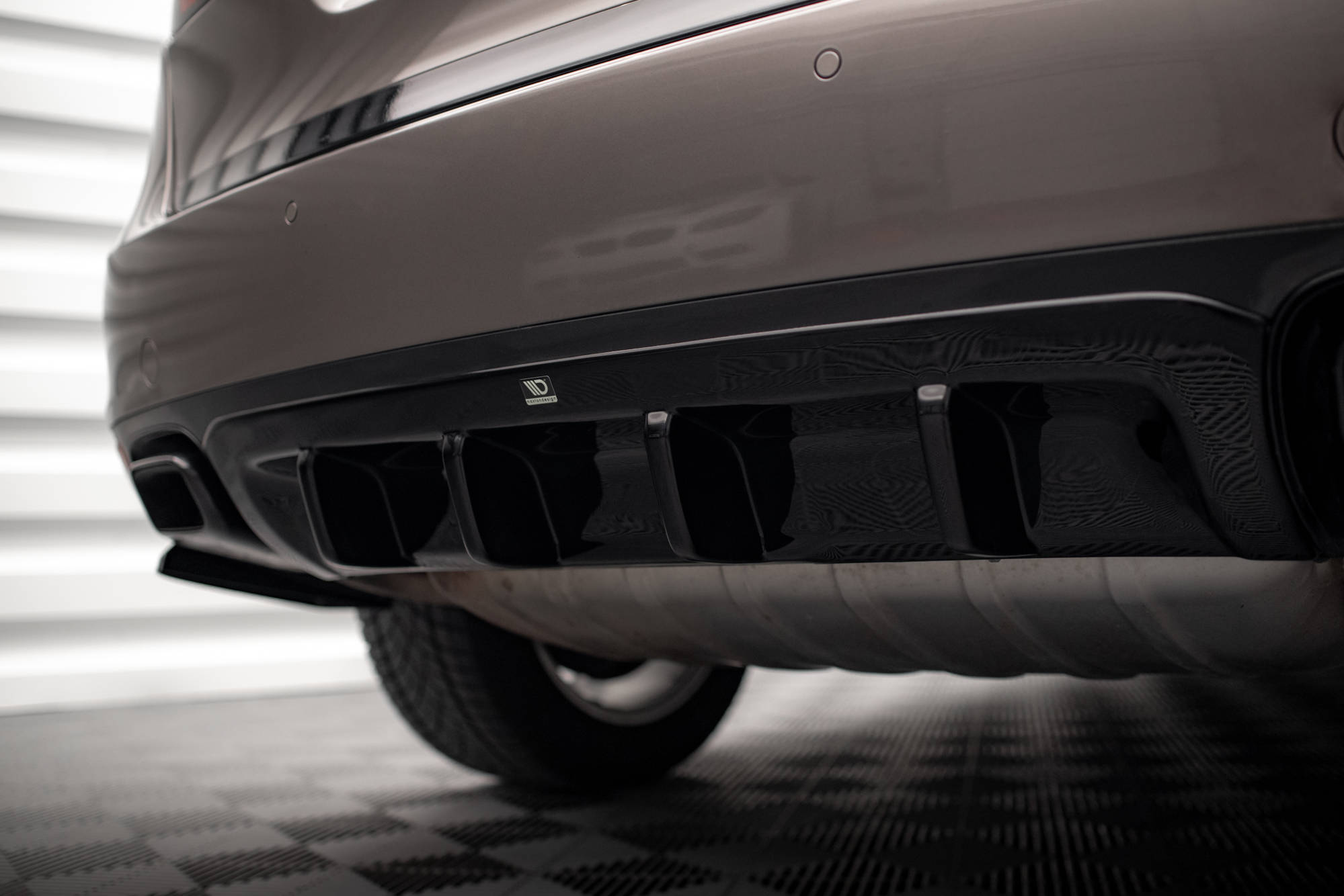 Street+ Heck Ansatz Diffusor passend für Porsche Cayenne Turbo / Standard Mk2 schwarz Hochglanz