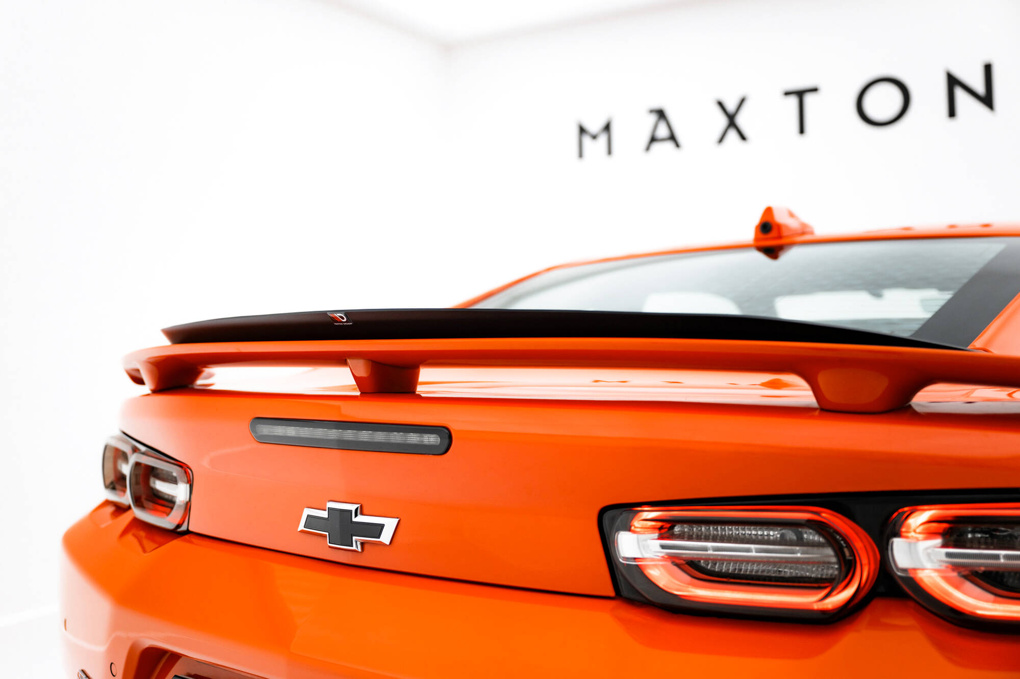 Heck Spoiler Aufsatz Abrisskante passend für Chevrolet Camaro SS Mk6 FL schwarz Hochglanz