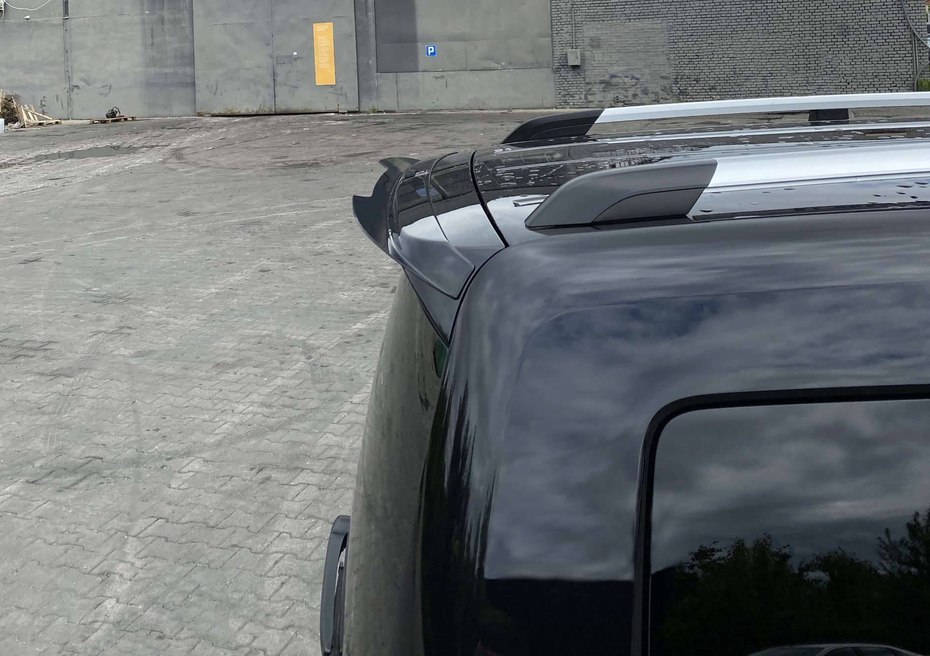 Heck Spoiler Aufsatz Abrisskante passend für VW Caddy Mk. 4 schwarz Hochglanz