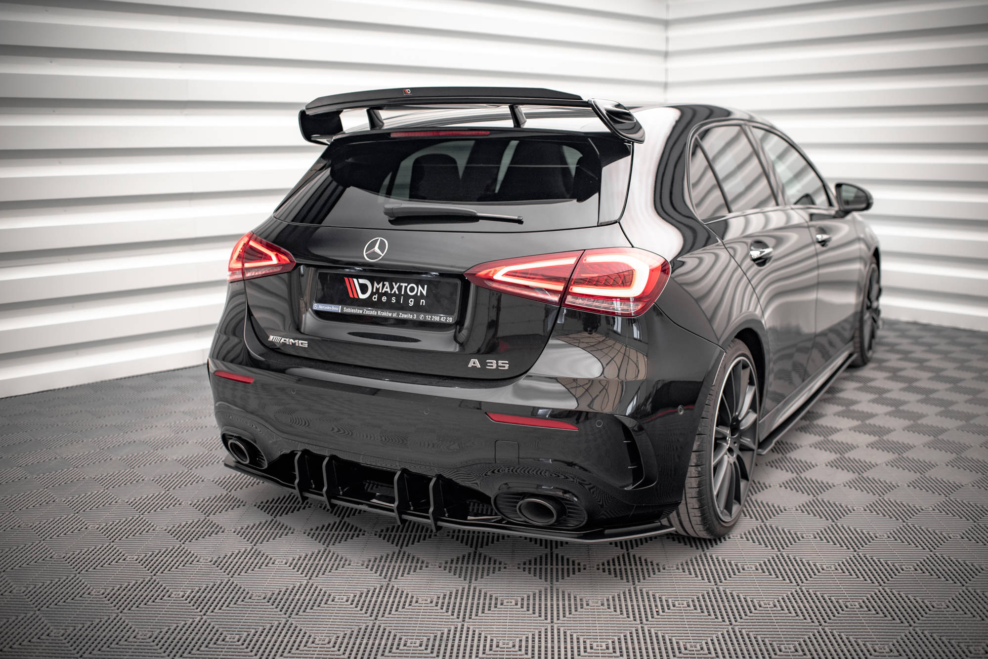 Street Pro Heckschürze Heck Ansatz Diffusor passend für Mercedes A35 AMG Hatchback W177 rot