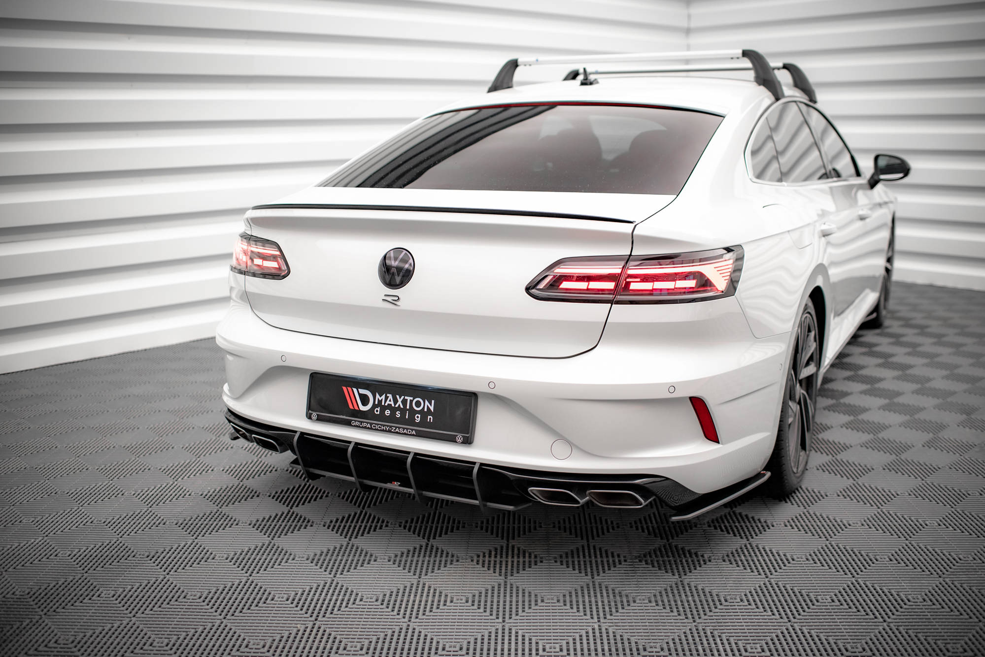 Street Pro Heckschürze Heck Ansatz Diffusor passend für VW Arteon R schwarz-rot