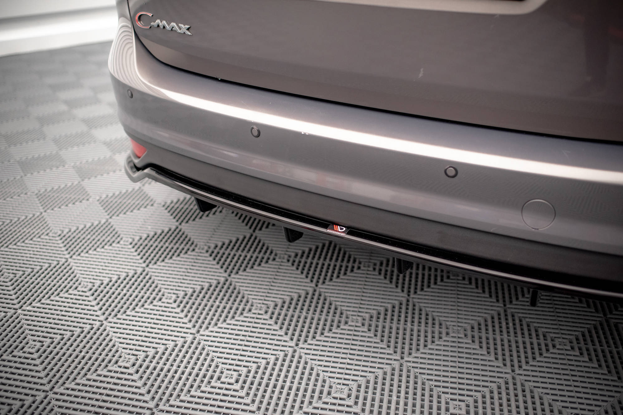 Street+ Mittlerer Diffusor RACE Heck Ansatz passend für Ford C-Max Mk2 schwarz Hochglanz