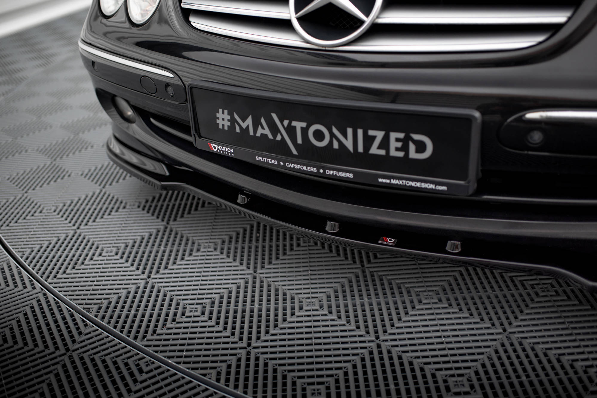 Street+ Spoilerlippe Front Ansatz V.1 passend für Mercedes CLK W 209 passend für Standard Stoßstange schwarz Hochglanz