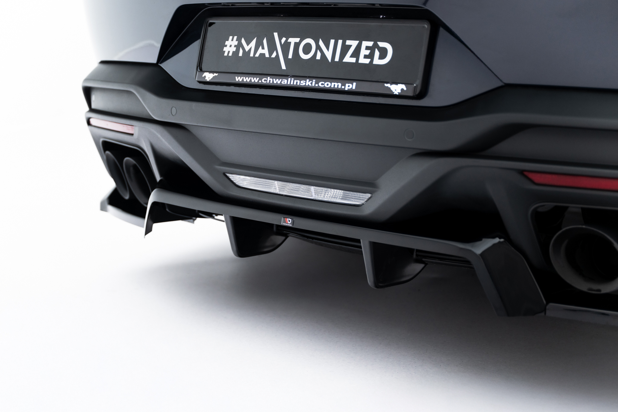 Street+ Mittlerer Diffusor RACE Heck Ansatz passend für Ford Mustang Dark Horse Mk7 schwarz Hochglanz