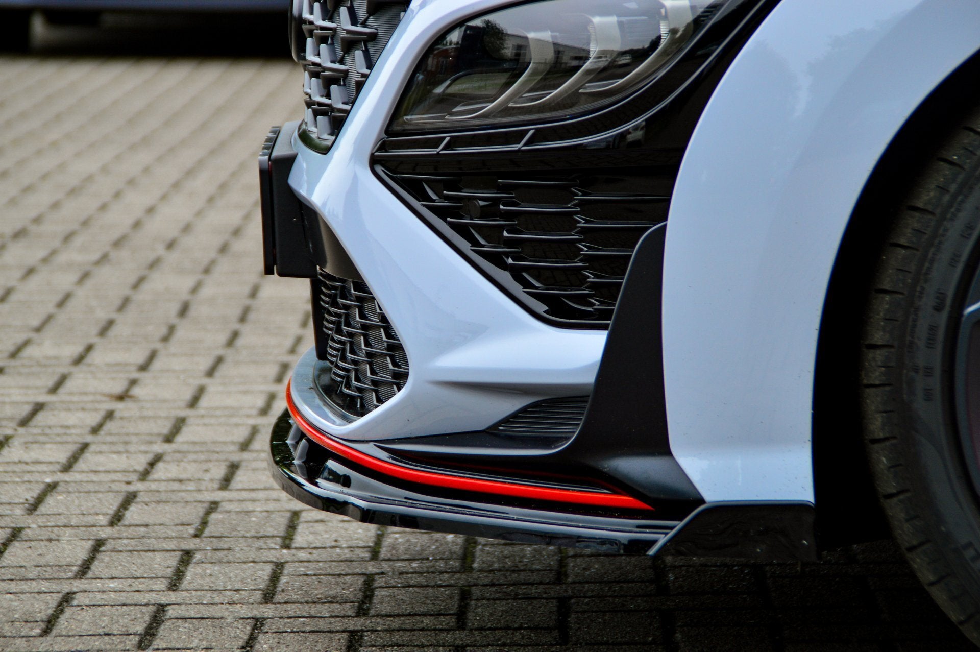 Cup Frontspoilerlippe mit Wing für Hyundai Kona N + N-Line ab Bj.2020- Carbon Optik