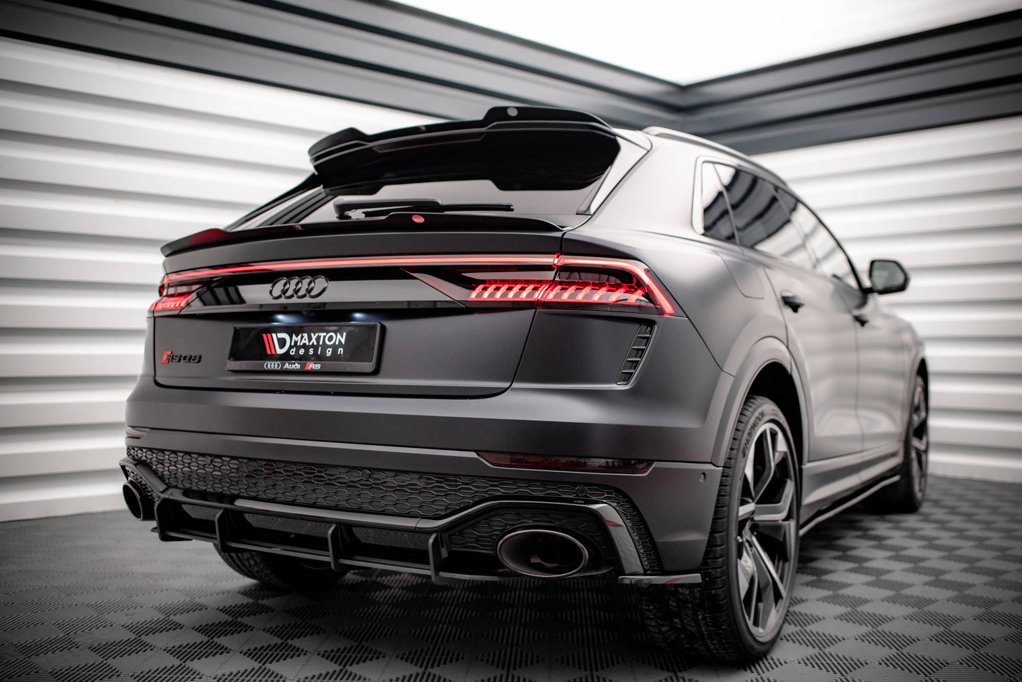Unterer Heck Spoiler Aufsatz Abrisskante V.2 passend für Audi RSQ8 Mk1 FL schwarz Hochglanz