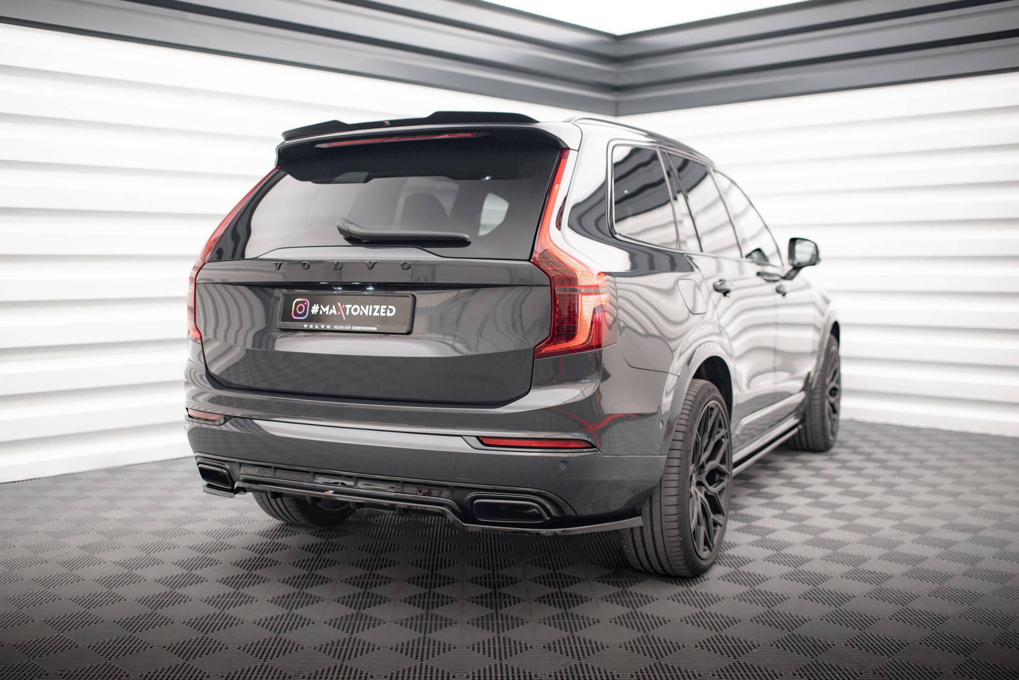 Heck Spoiler Aufsatz Abrisskante passend für Volvo XC90 R-Design Mk2 FL schwarz Hochglanz
