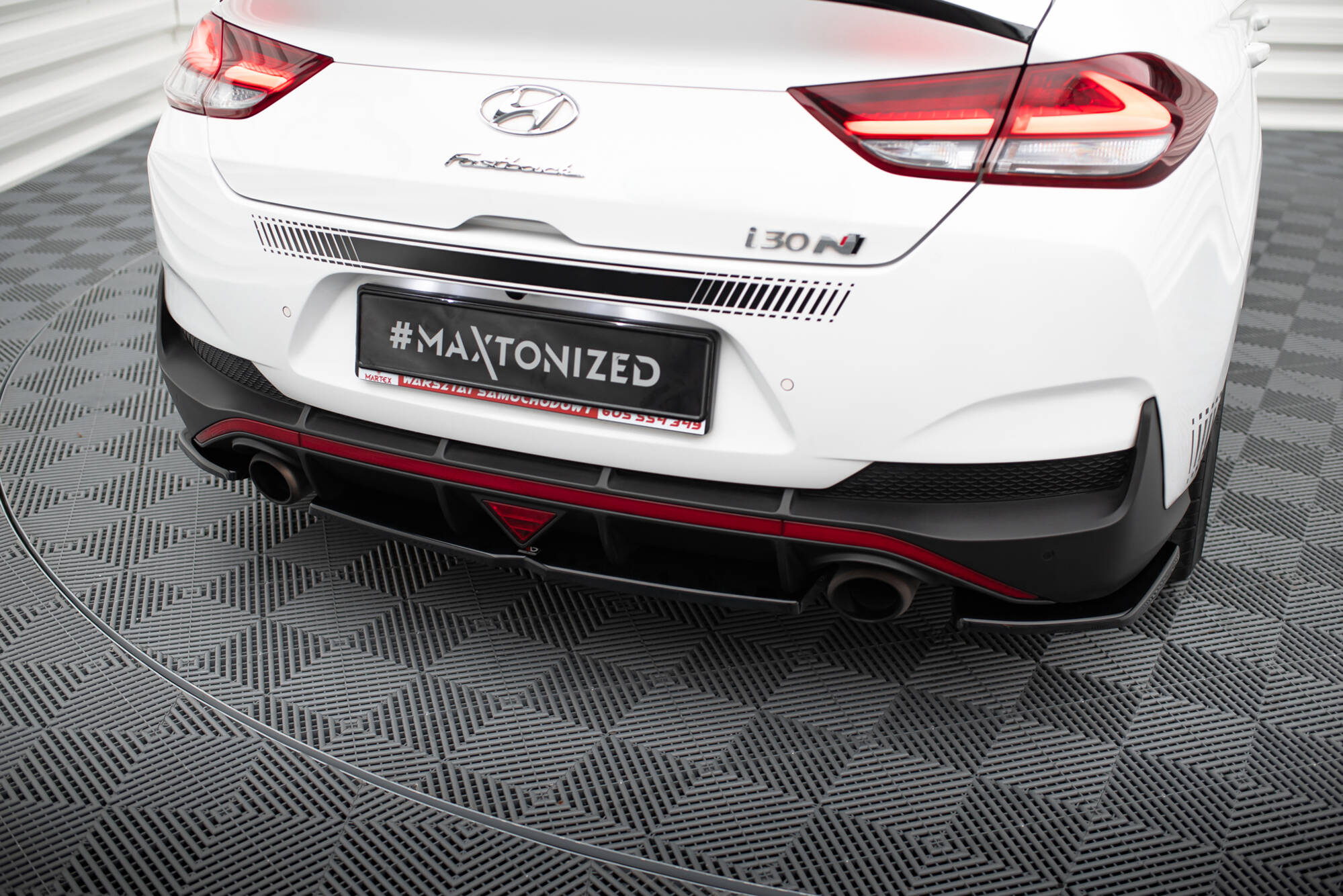 Mittlerer Cup Diffusor DTM Look Heck Ansatz für Hyundai I30 N Mk3 Fastback schwarz Hochglanz