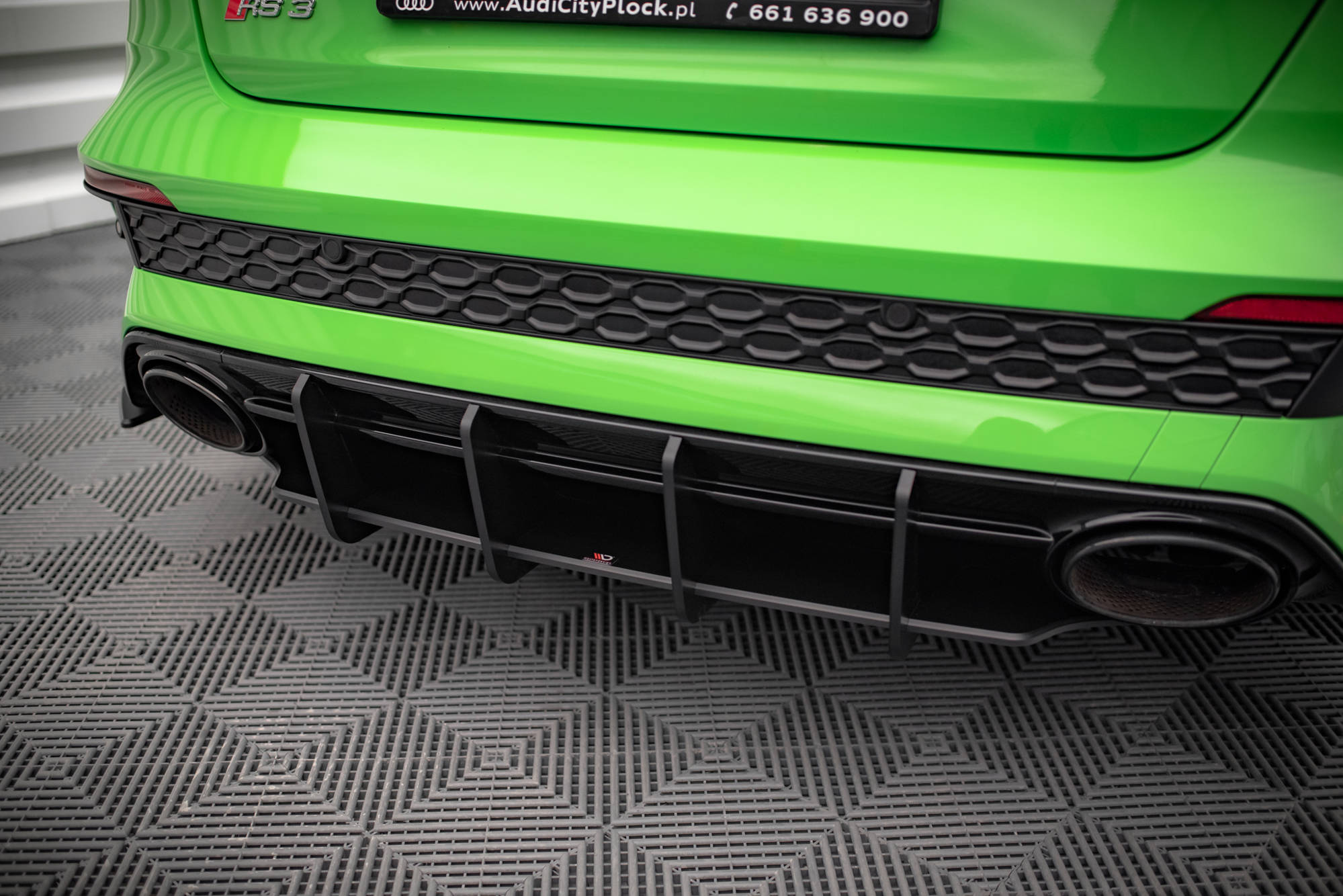 Street Pro Heckschürze Heck Ansatz Diffusor passend für Audi RS3 Limousine 8Y schwarz-rot
