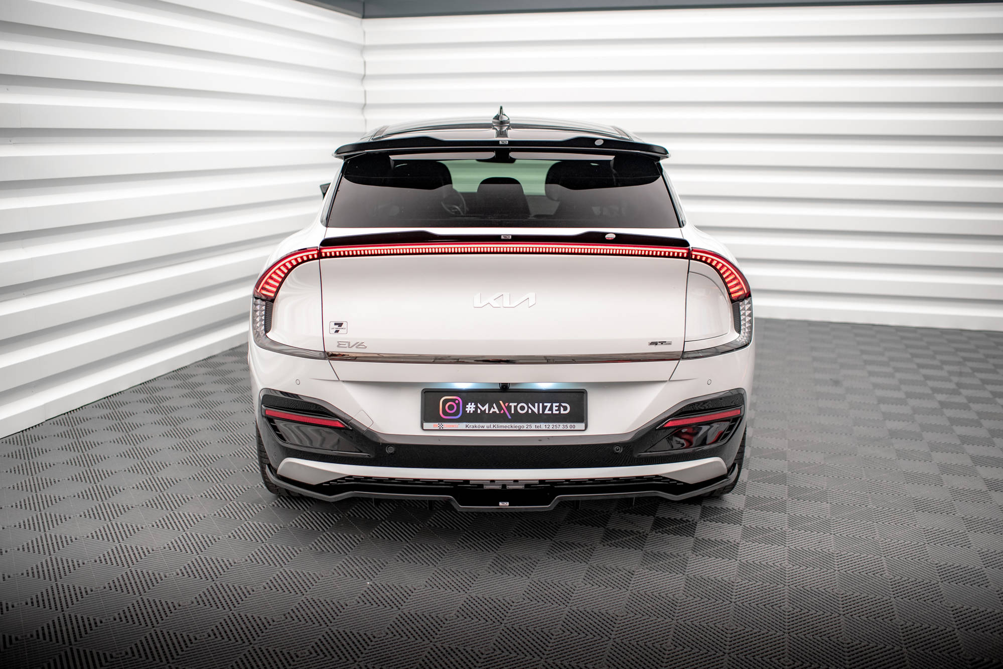 Unterer Heck Spoiler Aufsatz Abrisskante passend für Kia EV6 Mk1 schwarz Hochglanz