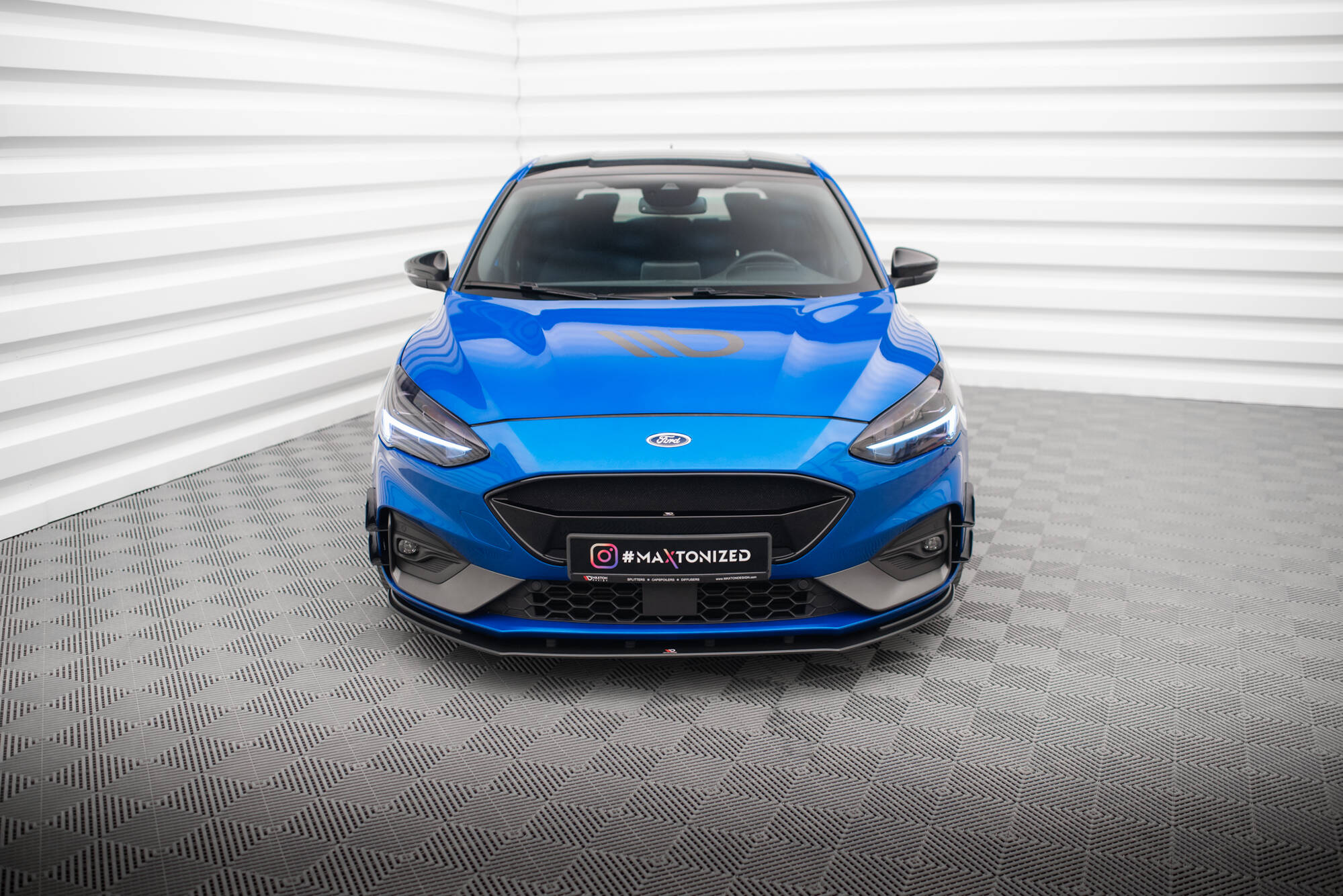 Frontlippe passend für Ford Focus ST / ST-Line Mk4 roter Kern