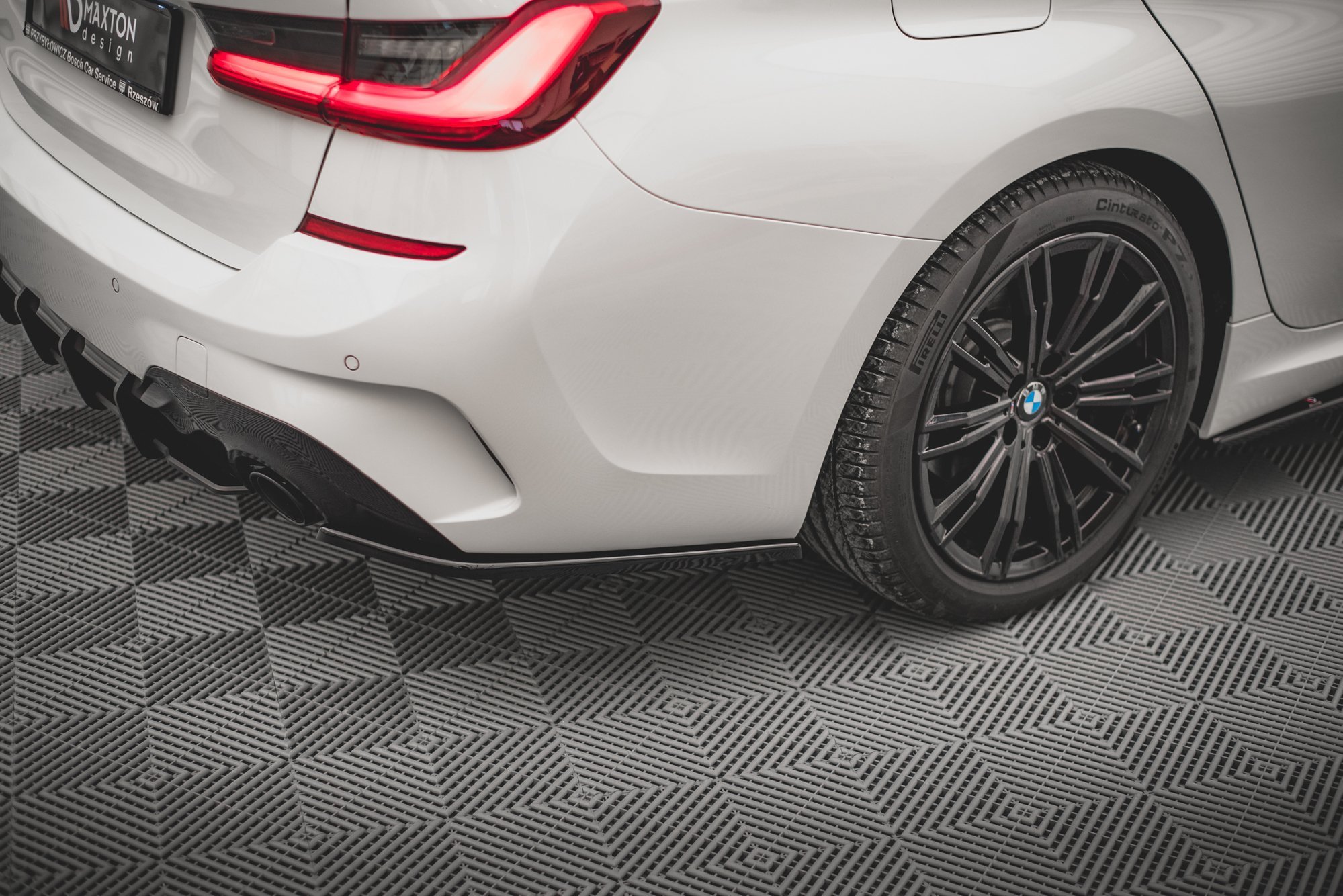Street+ Heck Ansatz Flaps V.2 passend für BMW 3er G20 / G21 M-Paket schwarz Hochglanz