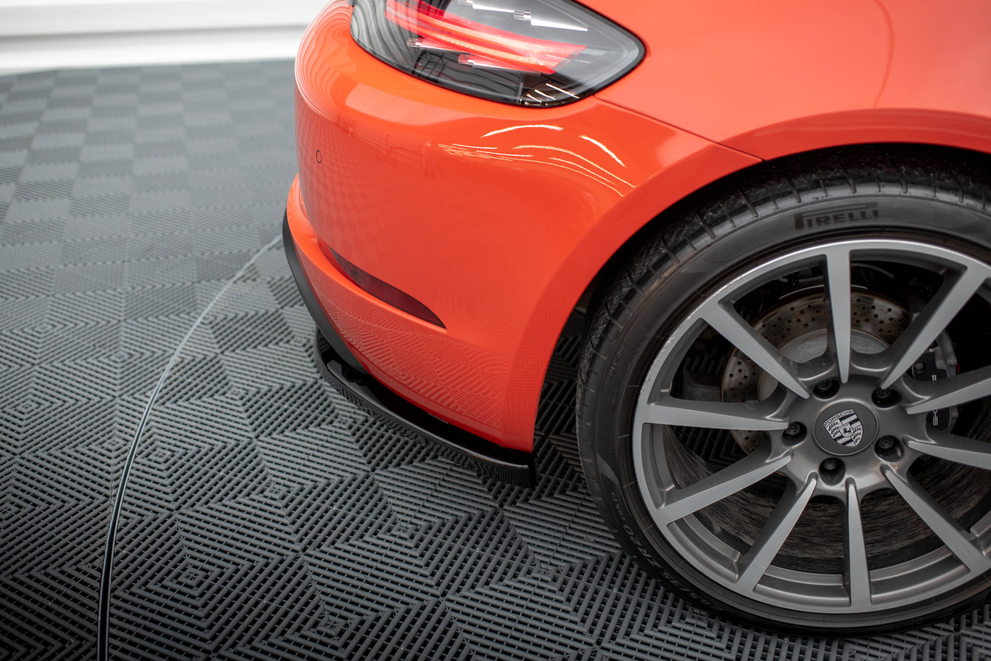 Street+ Heck Ansatz Flaps passend für Porsche 718 Cayman 982c schwarz Hochglanz