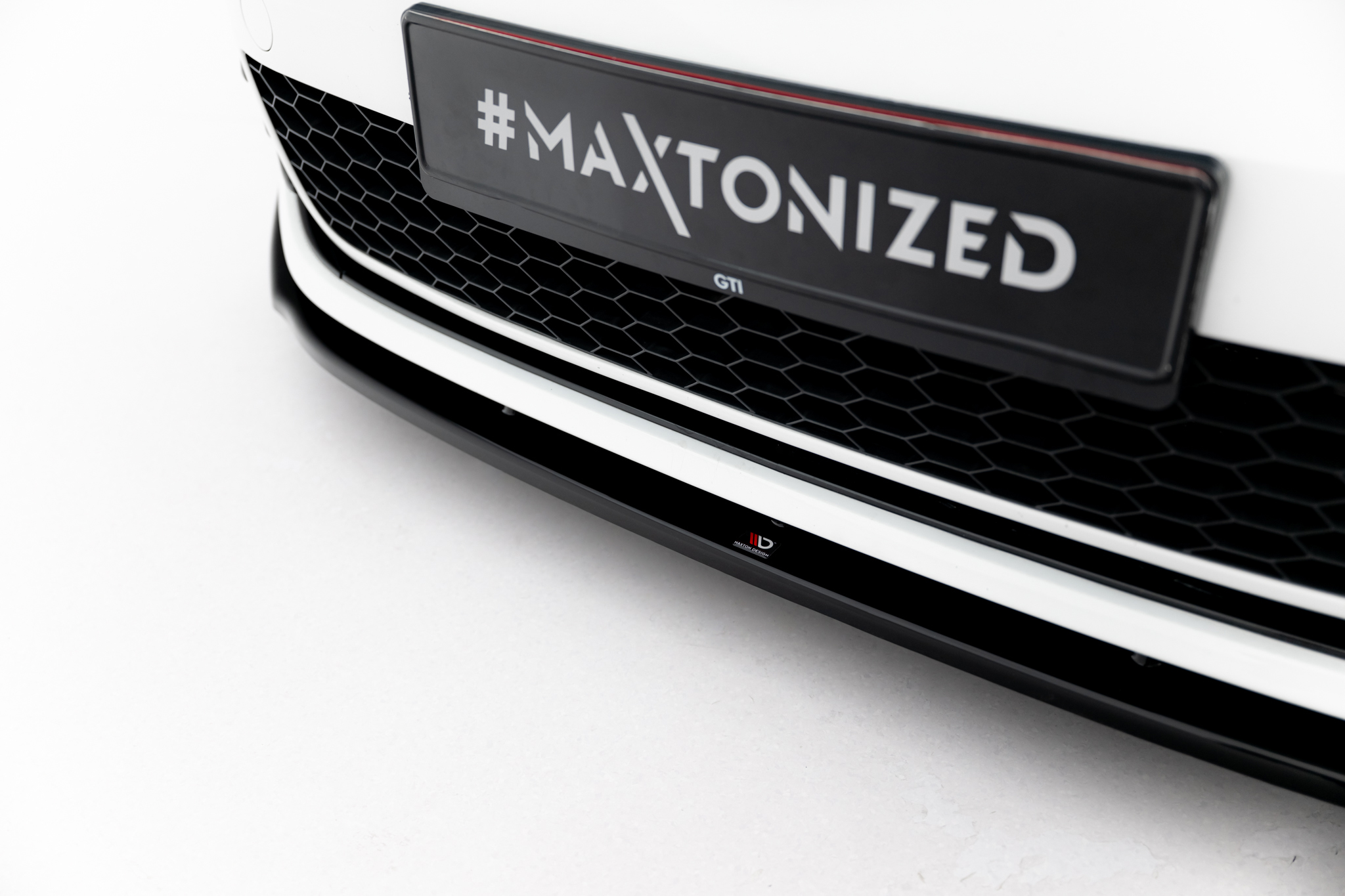 Front Ansatz V.1 für VW Golf GTI / GTD Mk7 schwarz Hochglanz