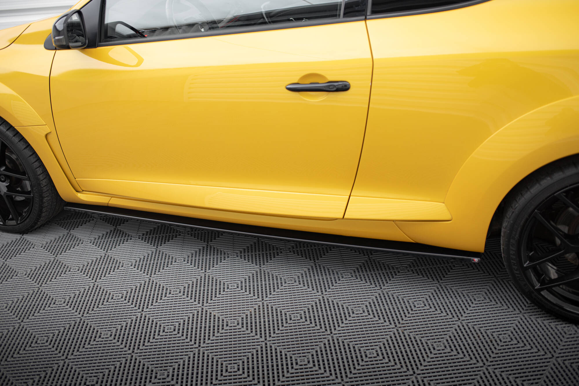 Street+ Seitenschweller Leisten passend für Renault Megane RS Mk3 schwarz Hochglanz