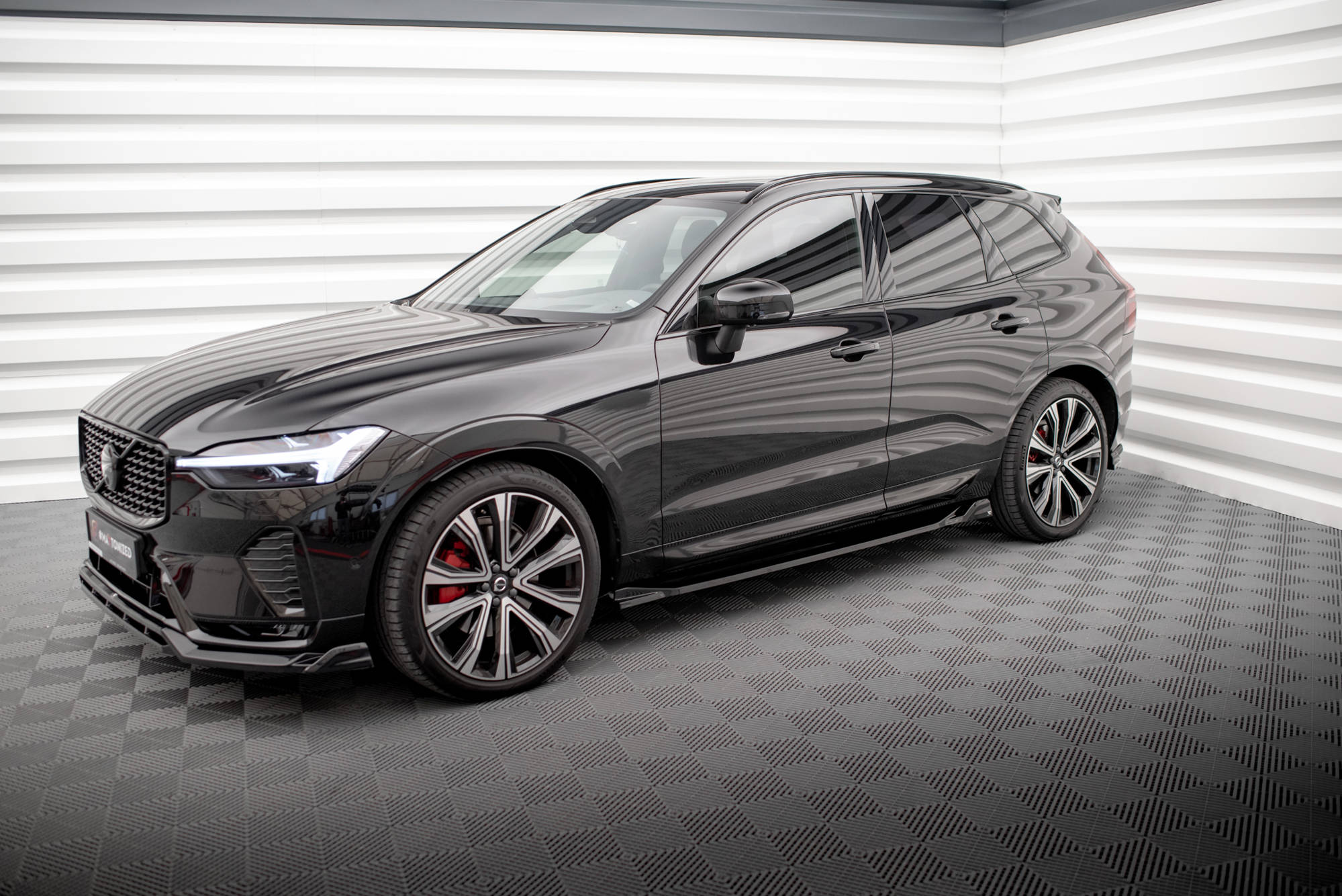 Street+ Seitenschweller Leisten passend für Volvo XC60 R-Design Mk2 FL schwarz Hochglanz