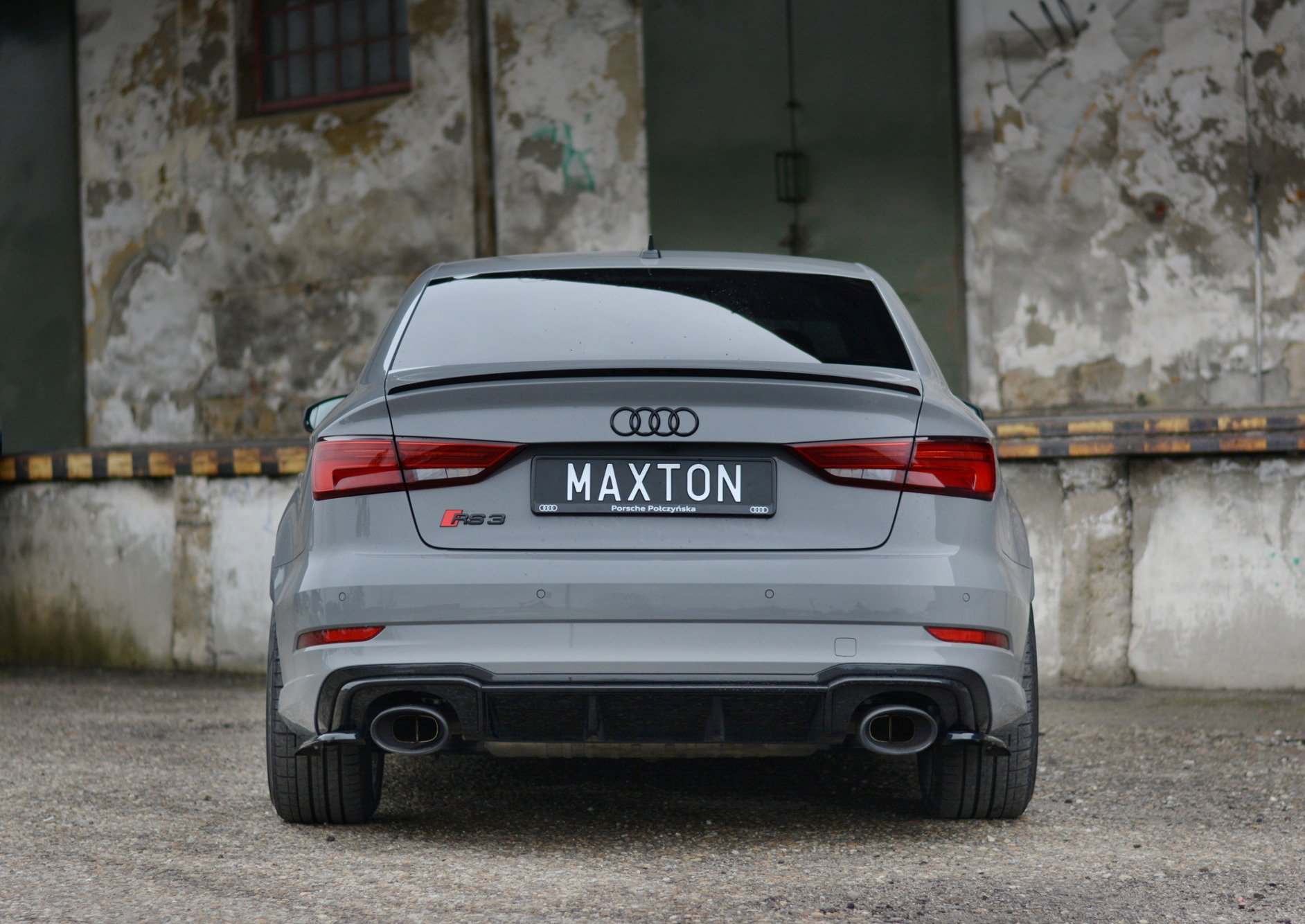 Heck Ansatz Flaps Diffusor für Audi RS3 Limousine 8V Facelift schwarz Hochglanz