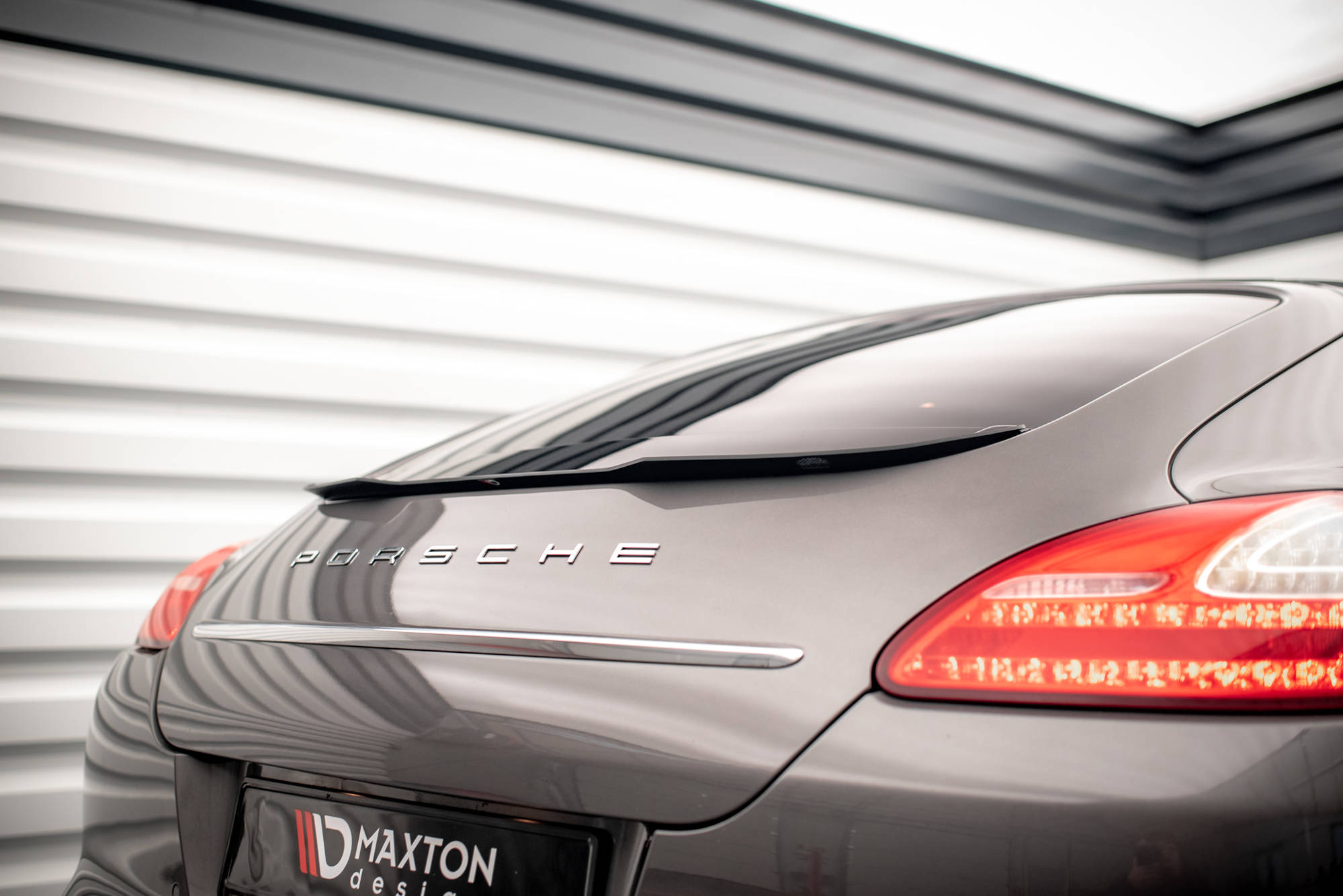 Heck Spoiler Aufsatz Abrisskante passend für Porsche Panamera / Panamera Diesel 970 schwarz Hochglanz