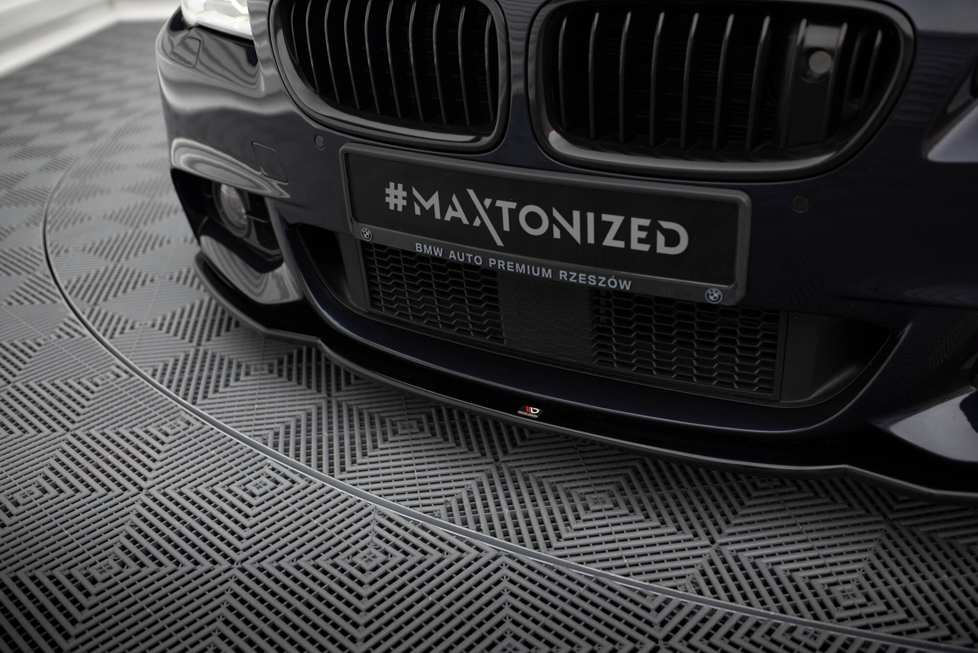 Street+ Spoilerlippe Front Ansatz V.2 passend für BMW 5er M-Paket F10/F11 schwarz Hochglanz
