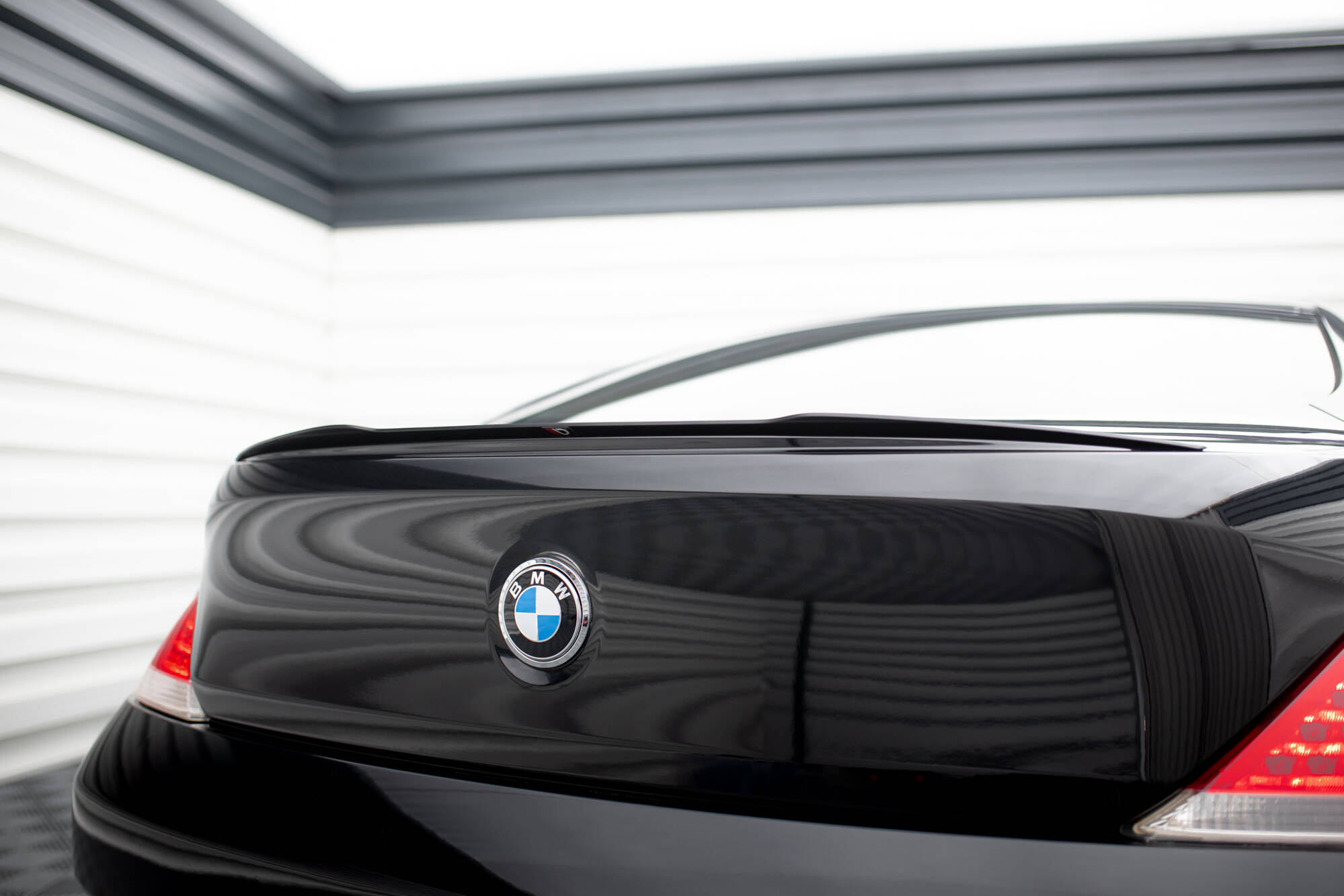 Spoiler CAP für BMW M6 / 6 E63 schwarz Hochglanz