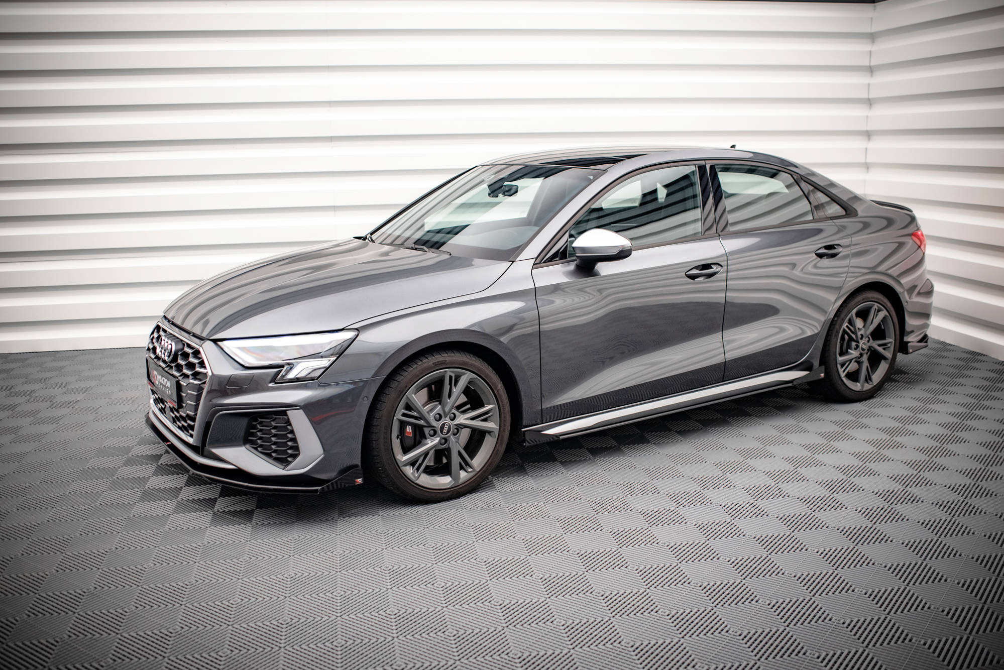 Street Pro Seitenschweller Leisten passend für Audi S3 / A3 S-Line 8Y rot+ Hochglanz Flaps