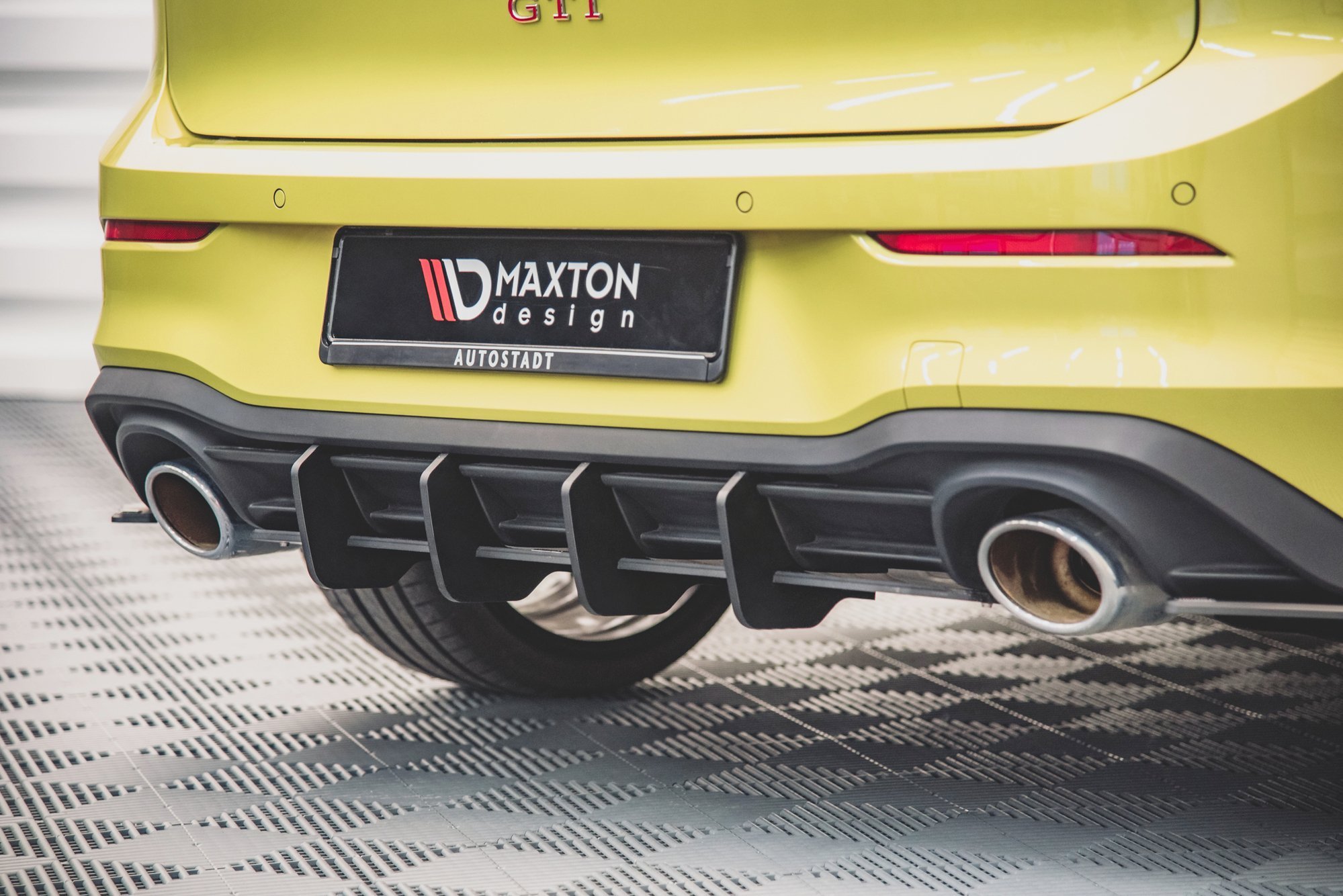 Street Pro Heckschürze Heck Ansatz Diffusor V.1 passend für VW Golf 8 GTI Clubsport rot