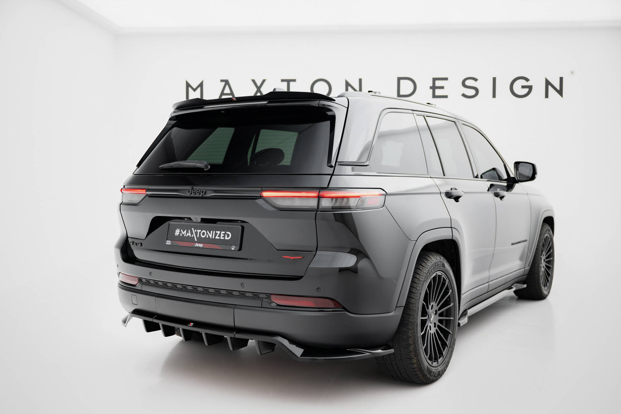 Heck Spoiler Aufsatz Abrisskante passend für Jeep Grand Cherokee Trailhawk Mk5 schwarz Hochglanz