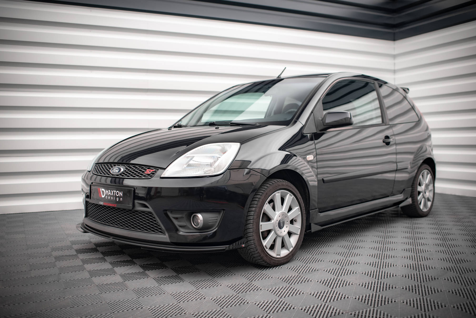 Street Pro Seitenschweller Leisten passend für Ford Fiesta ST Mk6 rot+ Hochglanz Flaps